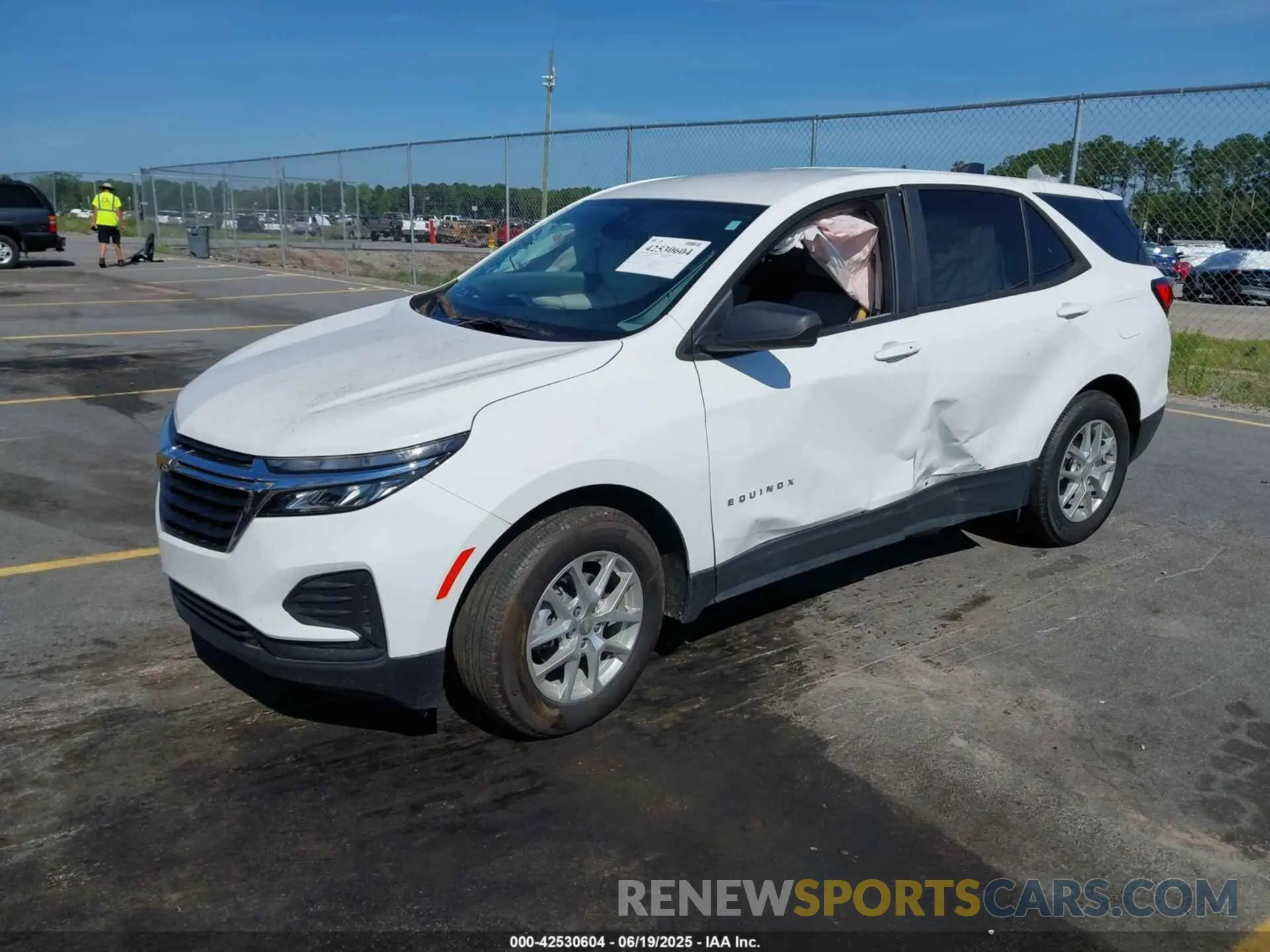 2 Photograph of a damaged car 3GNAXFEG6PL253871 CHEVROLET EQUINOX 2023