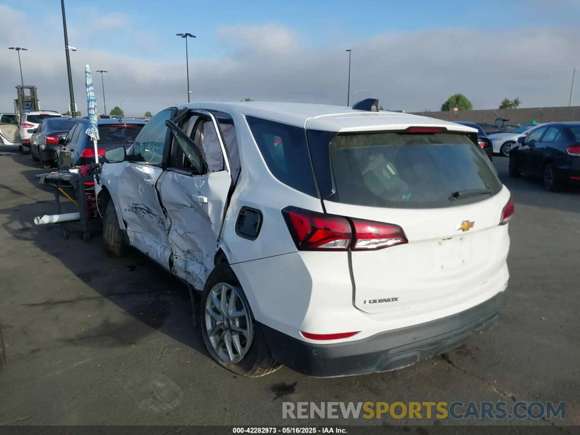 14 Photograph of a damaged car 3GNAXFEGXPL143826 CHEVROLET EQUINOX 2023