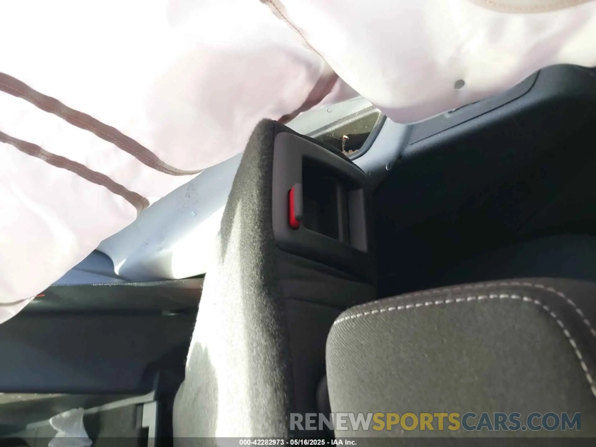 17 Photograph of a damaged car 3GNAXFEGXPL143826 CHEVROLET EQUINOX 2023