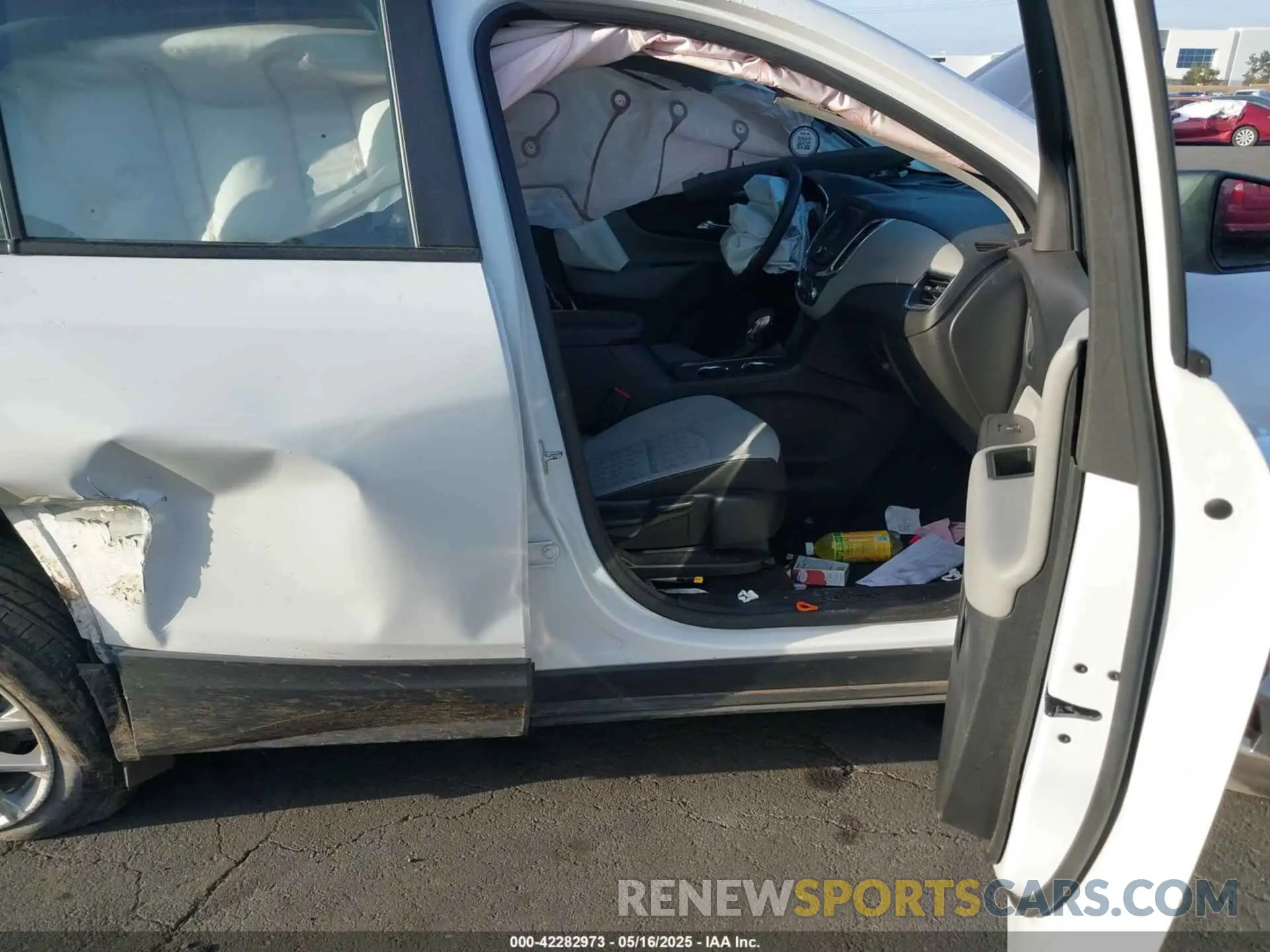 5 Photograph of a damaged car 3GNAXFEGXPL143826 CHEVROLET EQUINOX 2023
