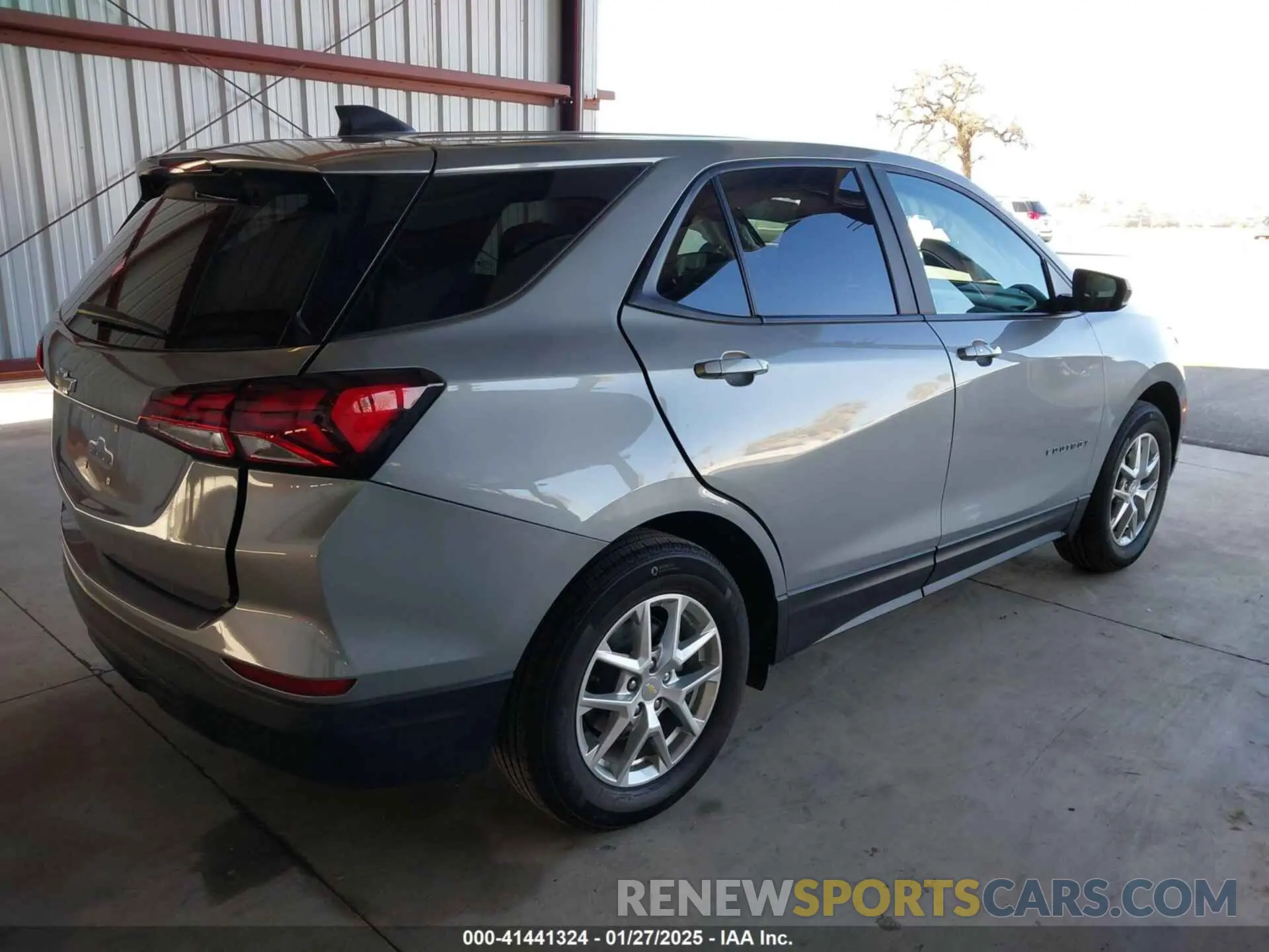 4 Photograph of a damaged car 3GNAXHEG2PL159109 CHEVROLET EQUINOX 2023