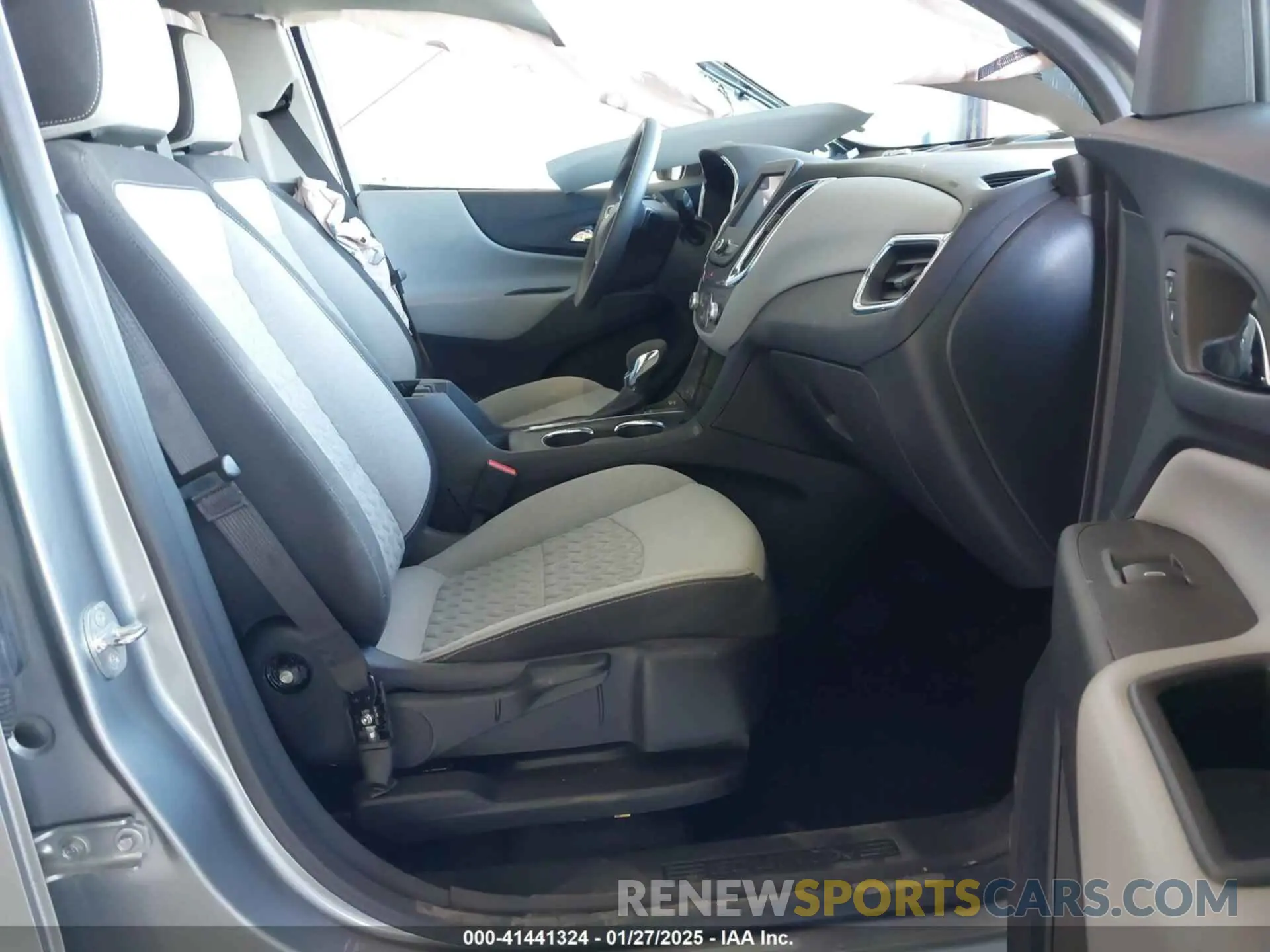 5 Photograph of a damaged car 3GNAXHEG2PL159109 CHEVROLET EQUINOX 2023