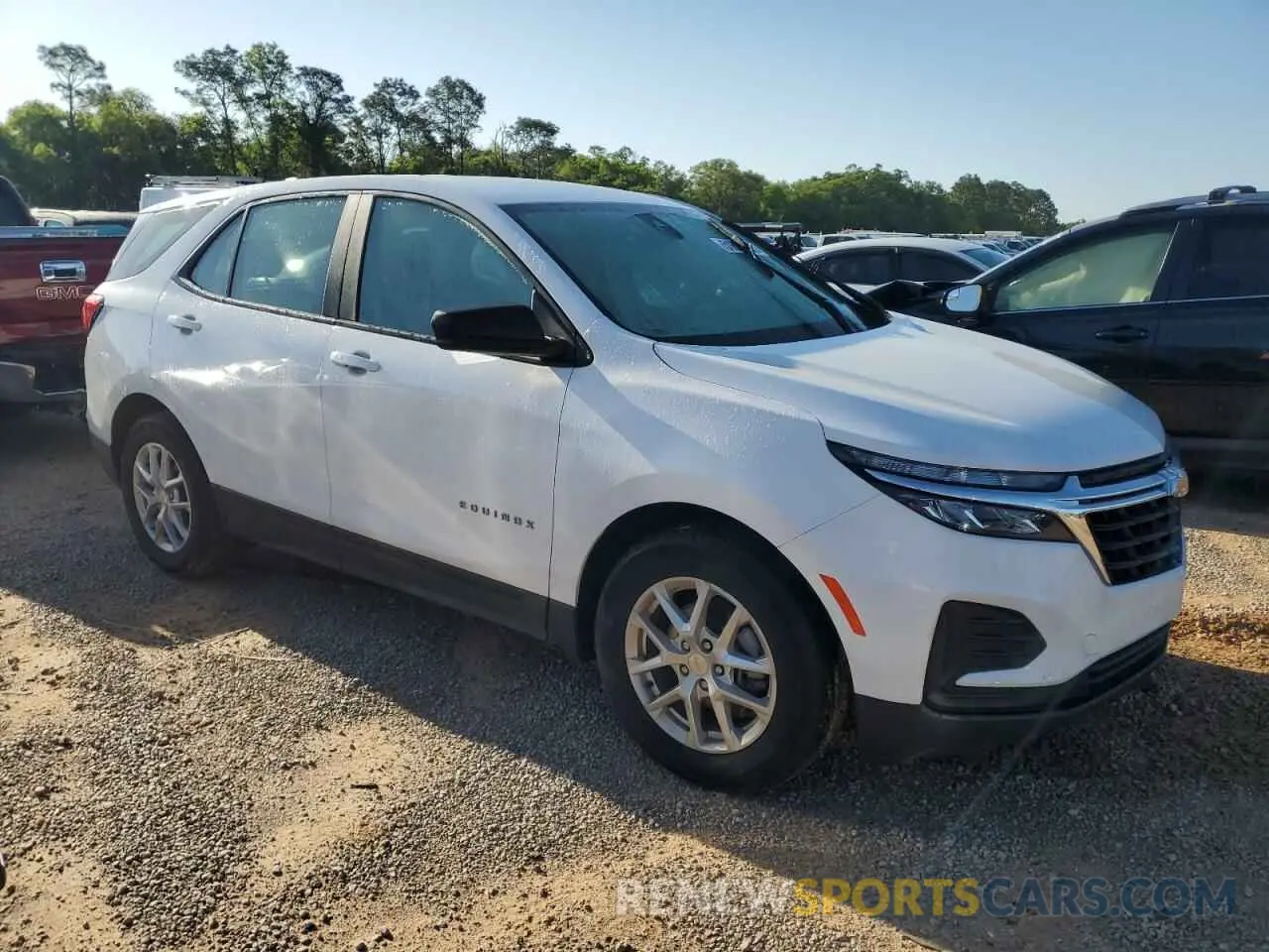 4 Photograph of a damaged car 3GNAXHEG2PL177156 CHEVROLET EQUINOX 2023