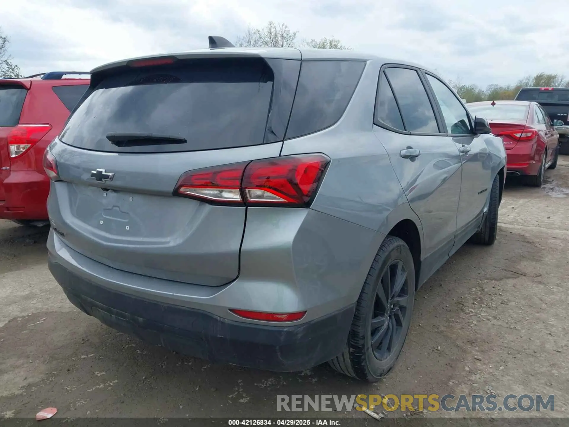 4 Photograph of a damaged car 3GNAXHEG3PL157644 CHEVROLET EQUINOX 2023