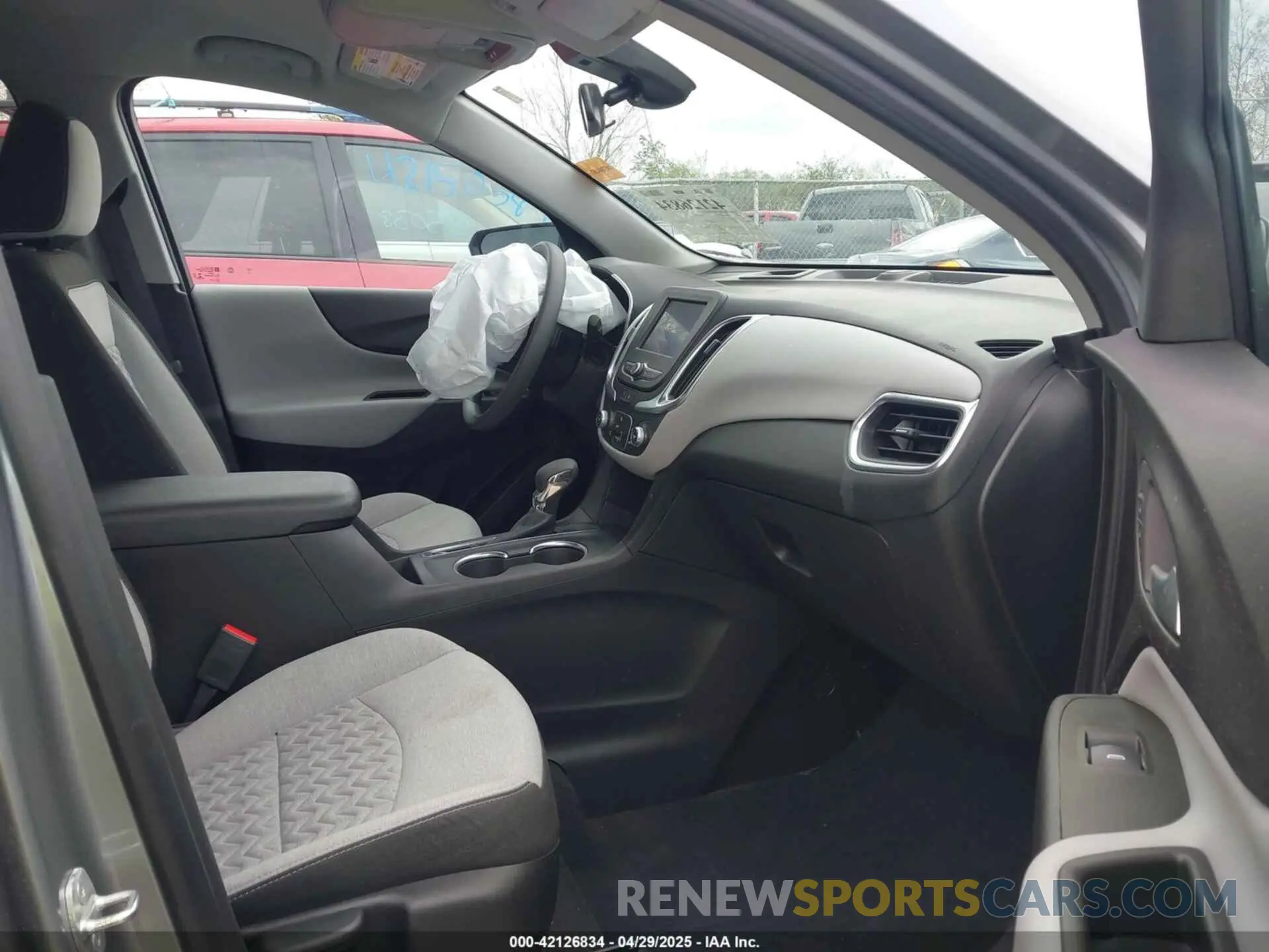 5 Photograph of a damaged car 3GNAXHEG3PL157644 CHEVROLET EQUINOX 2023