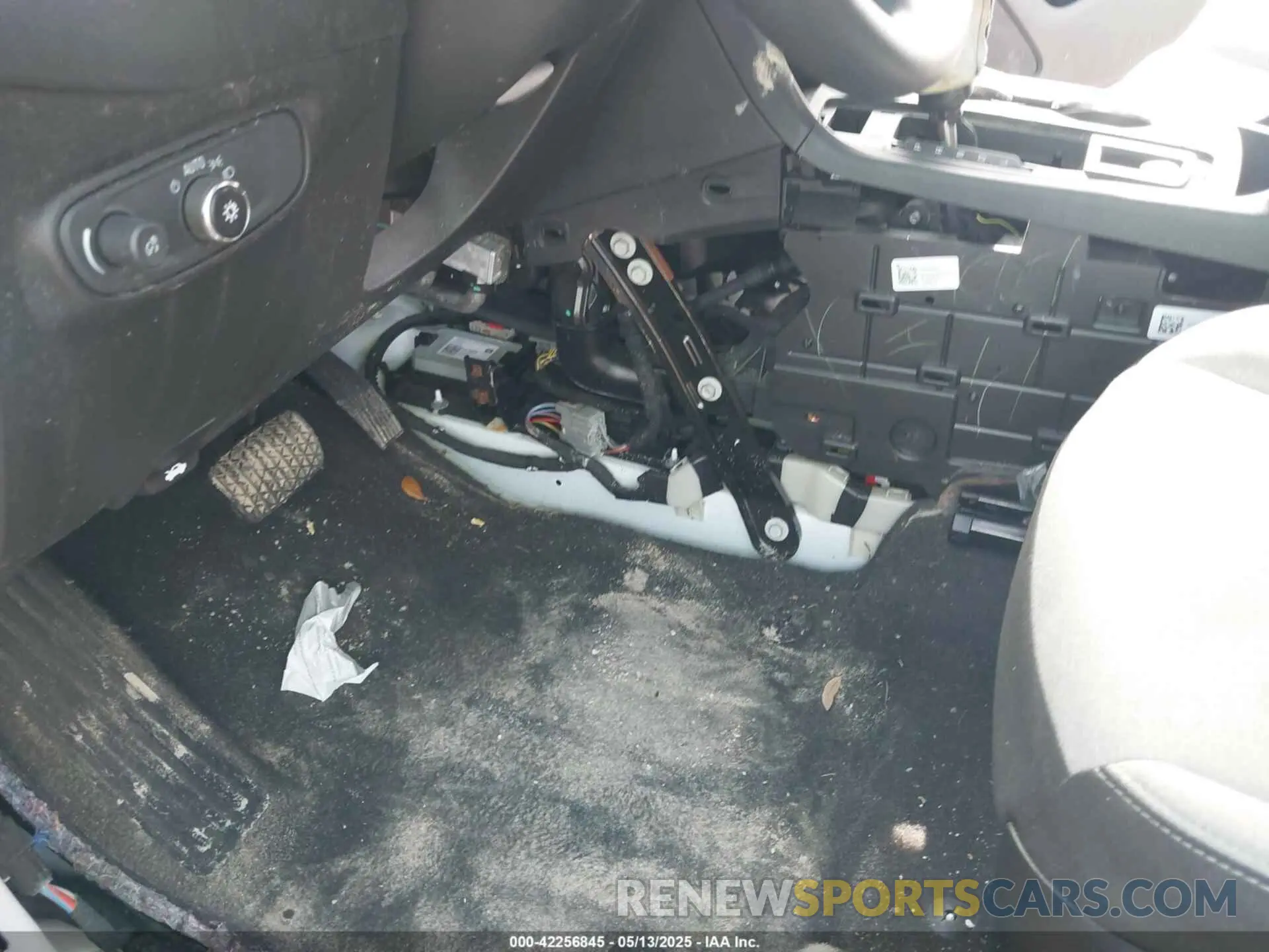 6 Photograph of a damaged car 3GNAXHEG4PL184786 CHEVROLET EQUINOX 2023