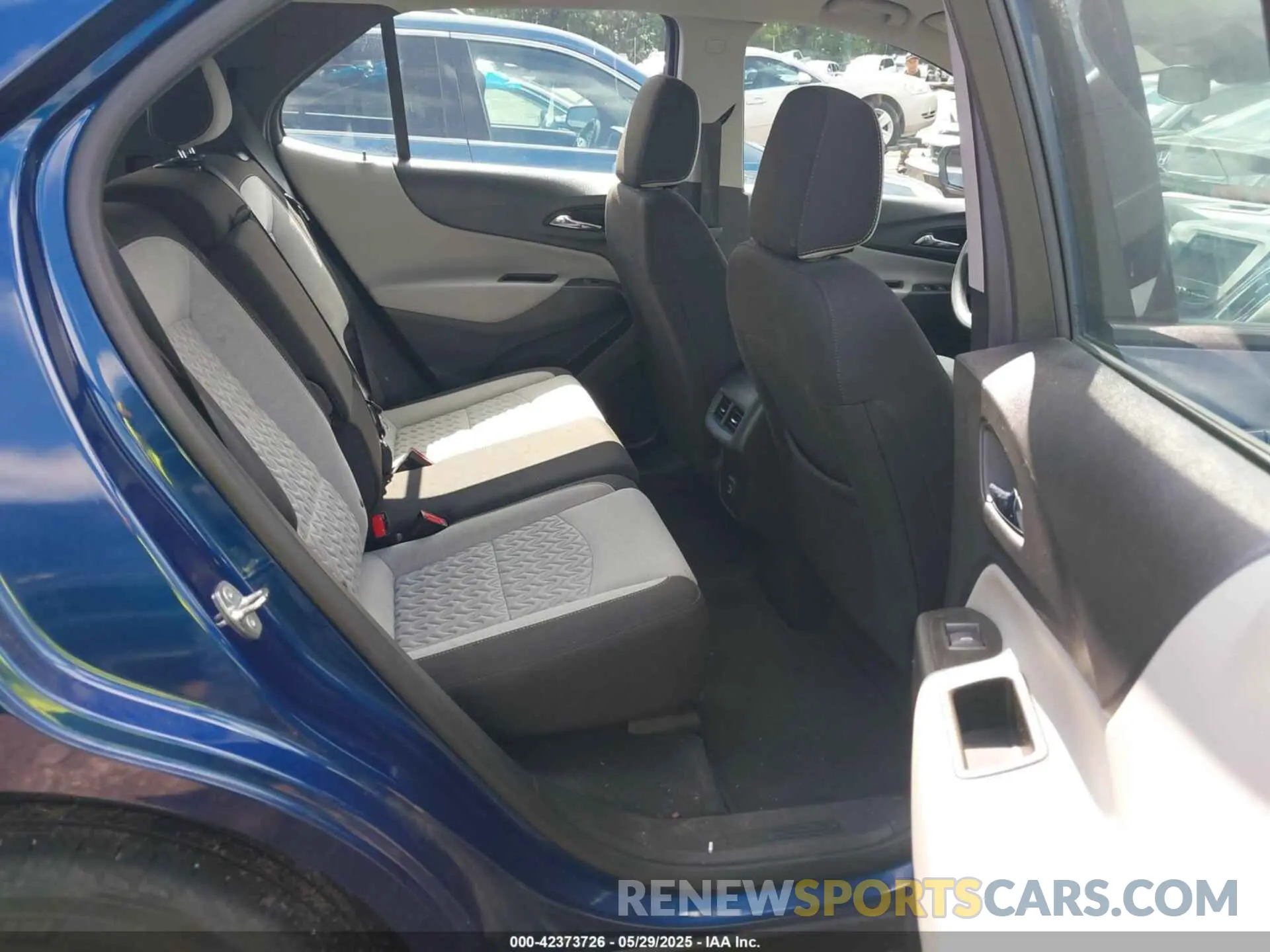 8 Photograph of a damaged car 3GNAXHEG5PL199684 CHEVROLET EQUINOX 2023