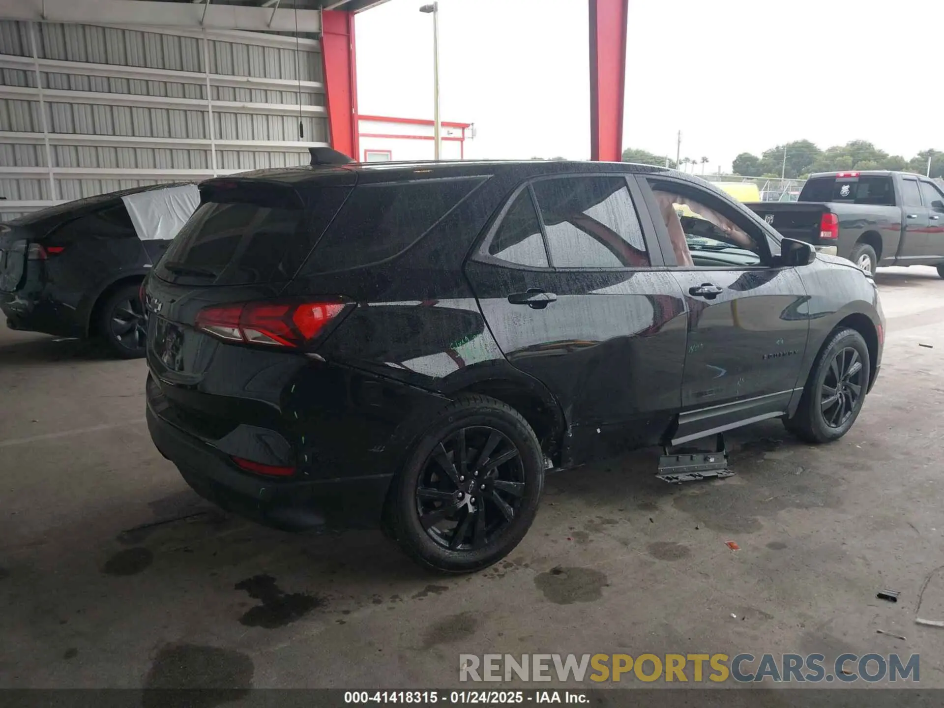 4 Photograph of a damaged car 3GNAXHEG6PL143446 CHEVROLET EQUINOX 2023