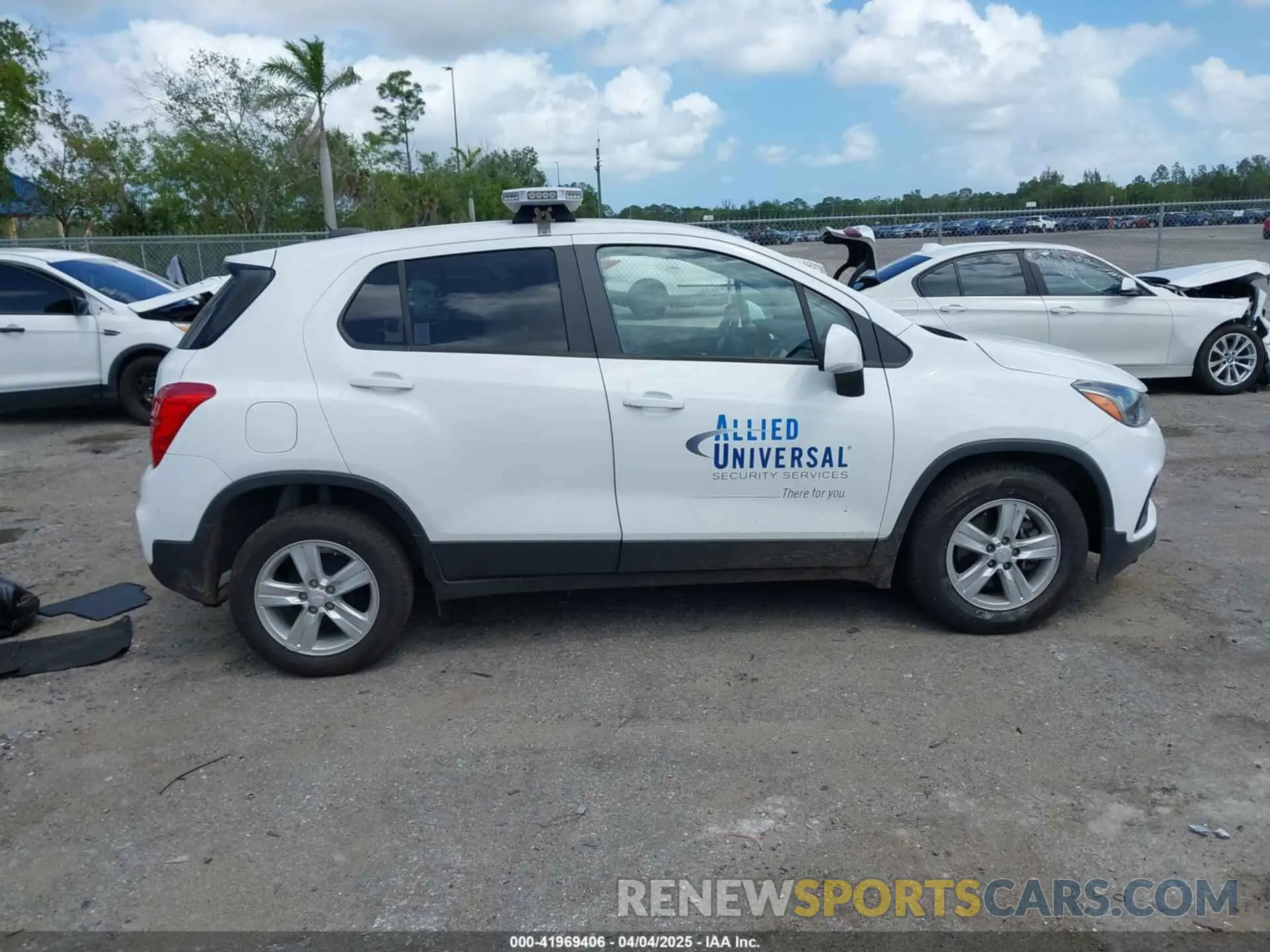13 Photograph of a damaged car 3GNAXHEG6PL164474 CHEVROLET EQUINOX 2023
