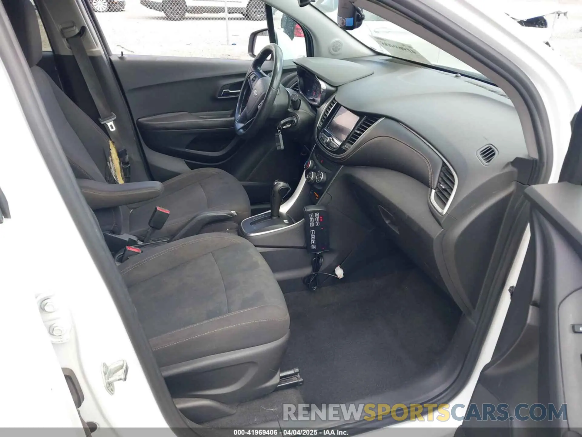5 Photograph of a damaged car 3GNAXHEG6PL164474 CHEVROLET EQUINOX 2023