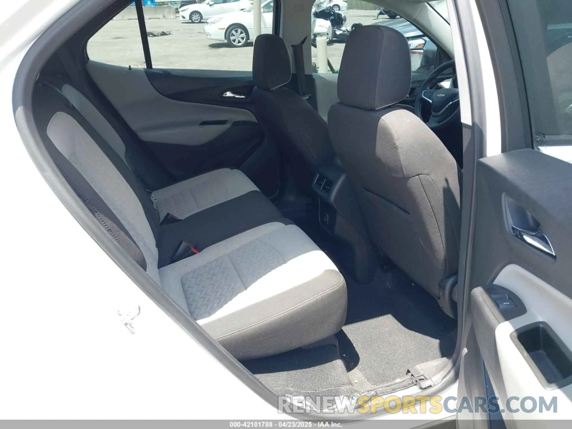 8 Photograph of a damaged car 3GNAXHEG7PL117017 CHEVROLET EQUINOX 2023