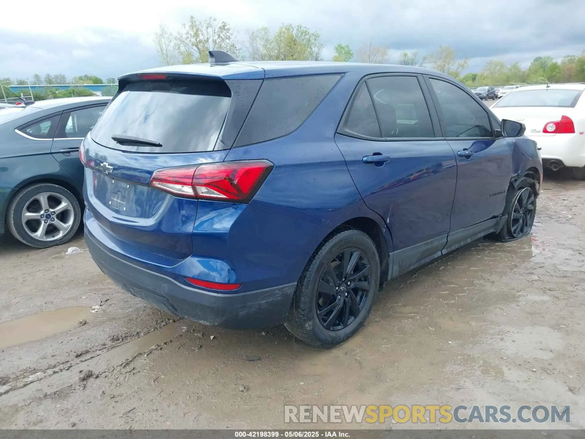 4 Photograph of a damaged car 3GNAXHEG7PL125604 CHEVROLET EQUINOX 2023