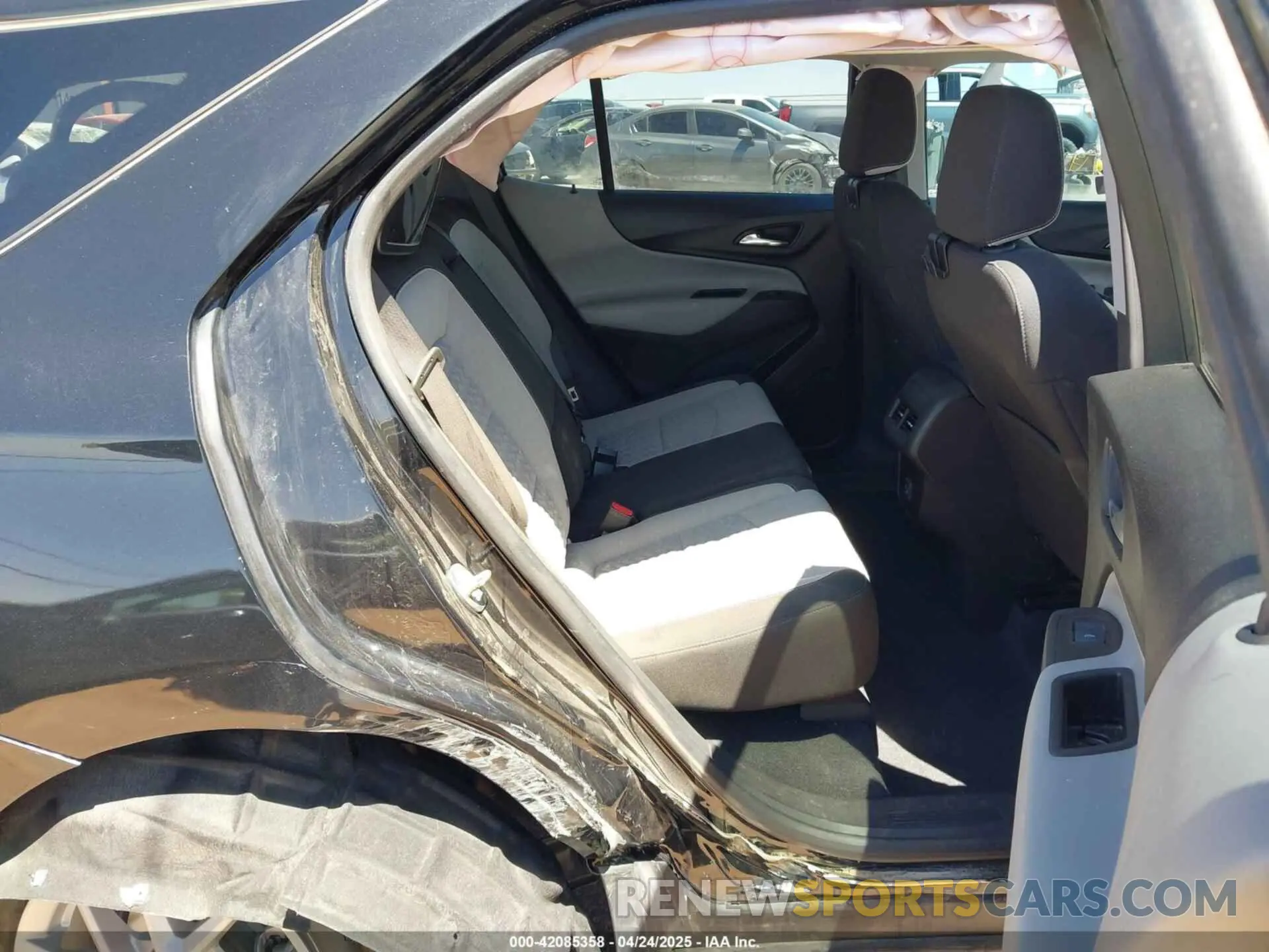 8 Photograph of a damaged car 3GNAXHEG8PL204263 CHEVROLET EQUINOX 2023