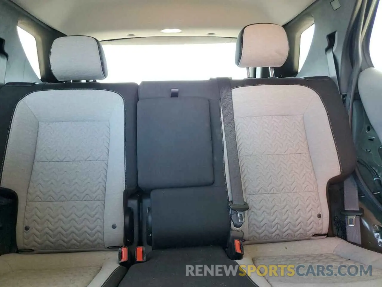 10 Photograph of a damaged car 3GNAXHEG9PL222500 CHEVROLET EQUINOX 2023