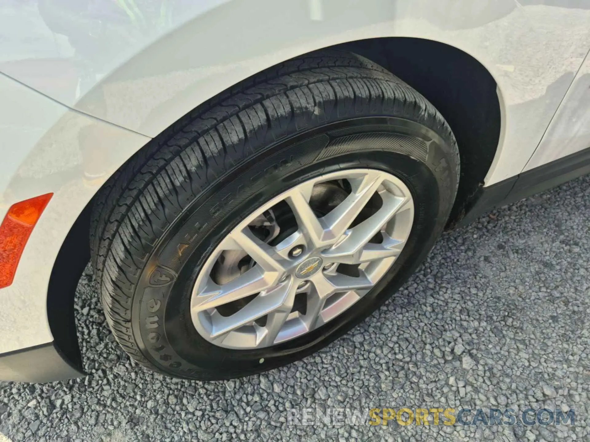 10 Photograph of a damaged car 3GNAXJEG0PL117416 CHEVROLET EQUINOX 2023