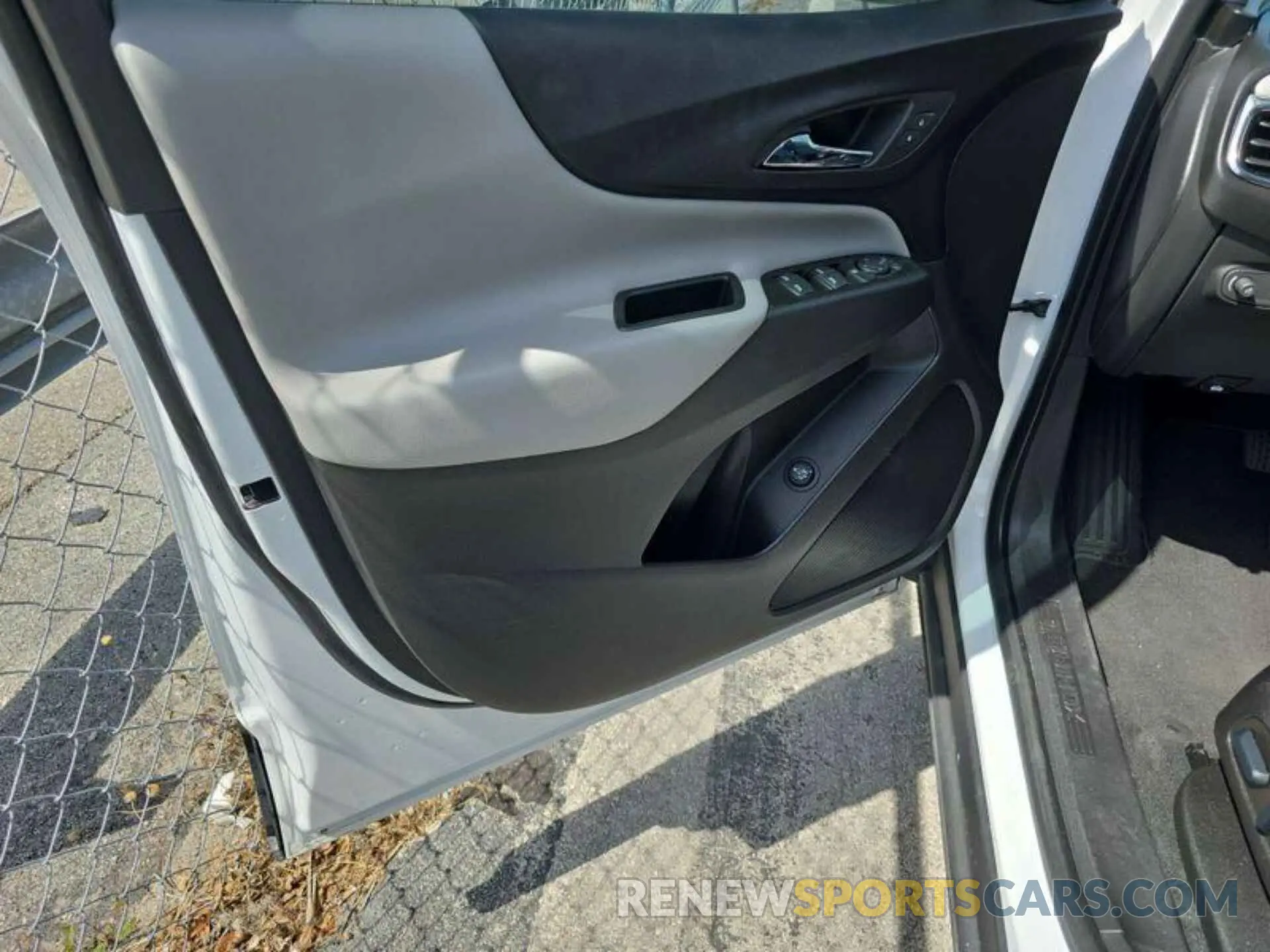17 Photograph of a damaged car 3GNAXJEG0PL117609 CHEVROLET EQUINOX 2023