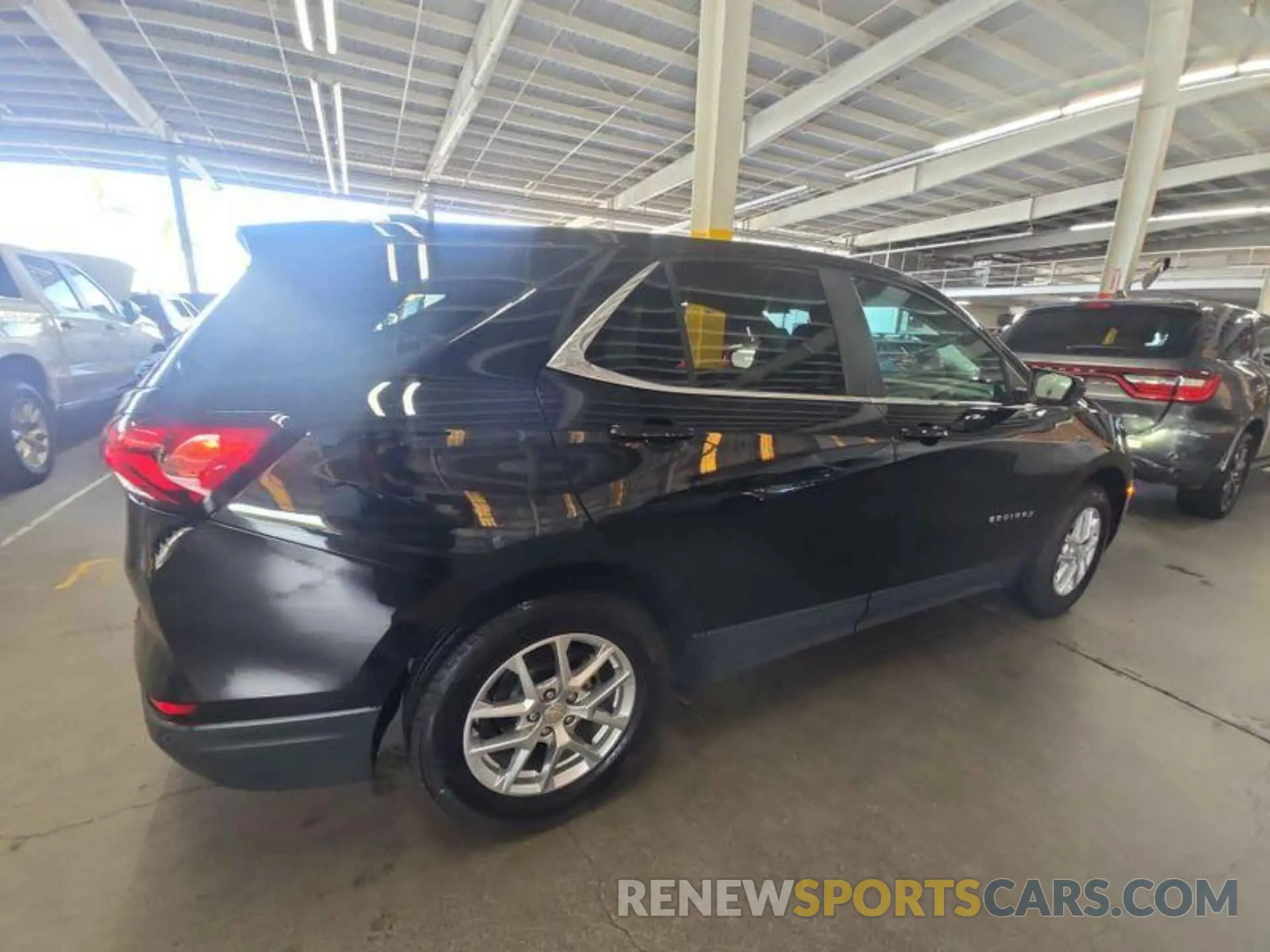 5 Photograph of a damaged car 3GNAXJEG0PL118307 CHEVROLET EQUINOX 2023