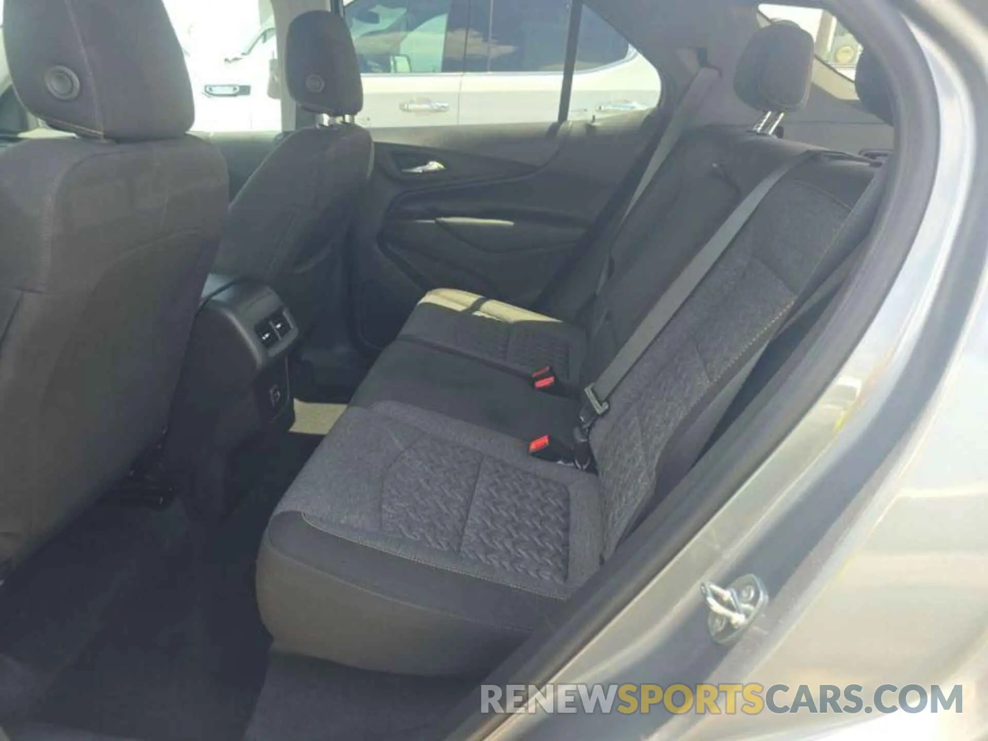 4 Photograph of a damaged car 3GNAXJEG0PL125824 CHEVROLET EQUINOX 2023