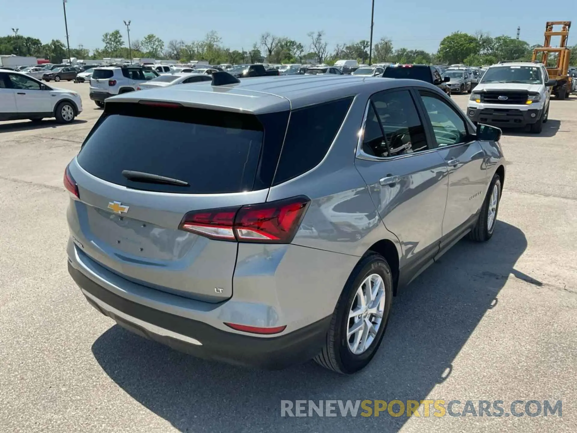 2 Photograph of a damaged car 3GNAXJEG0PL237233 CHEVROLET EQUINOX 2023