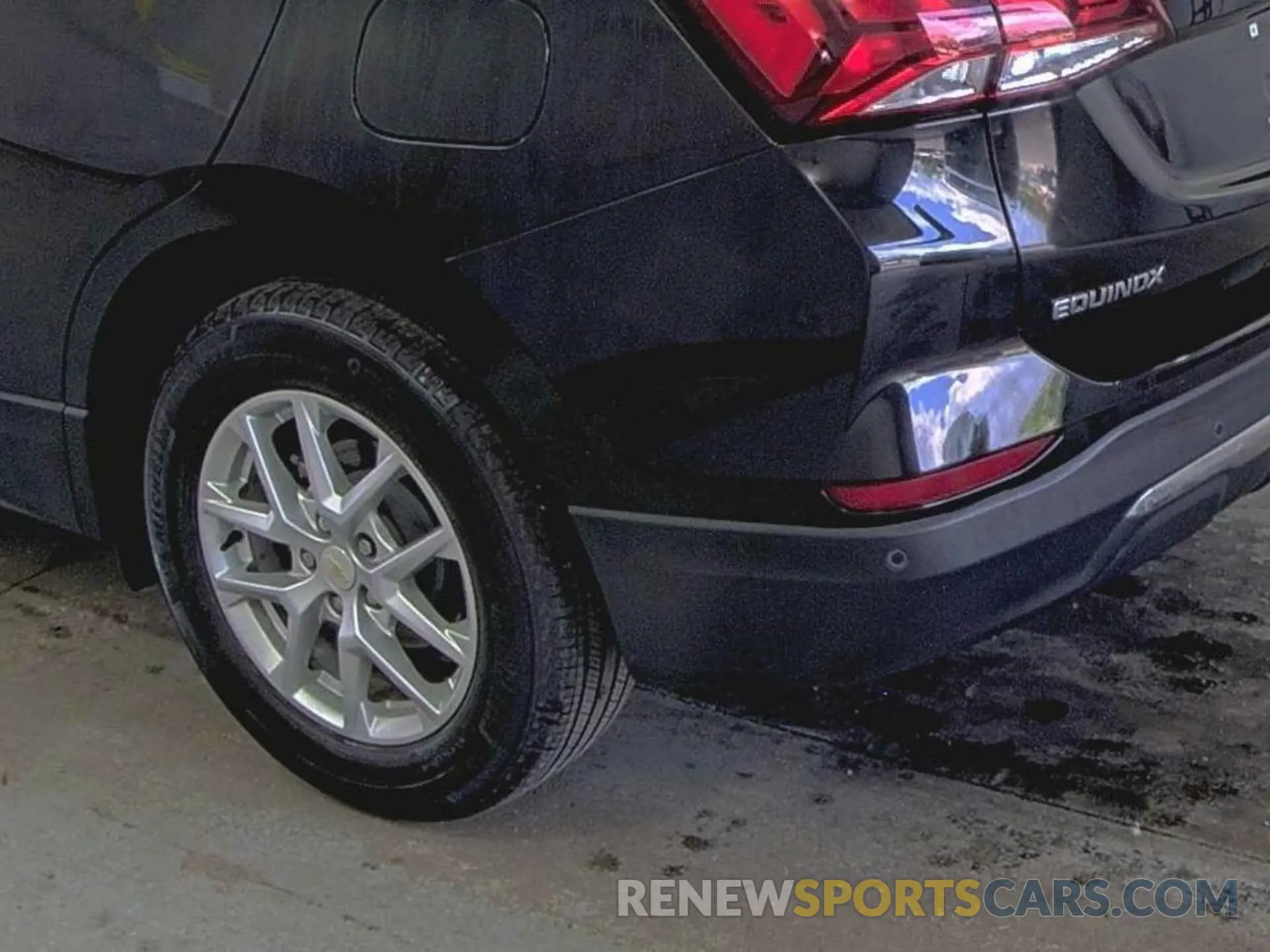 17 Photograph of a damaged car 3GNAXJEG0PL252587 CHEVROLET EQUINOX 2023