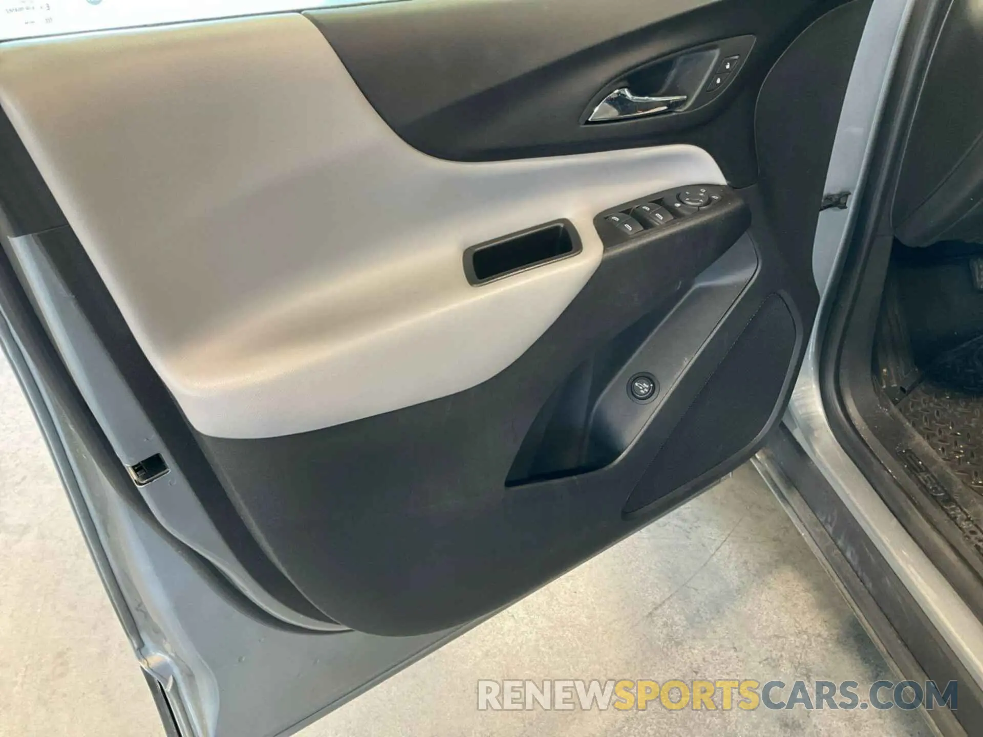 27 Photograph of a damaged car 3GNAXJEG0PS206649 CHEVROLET EQUINOX 2023