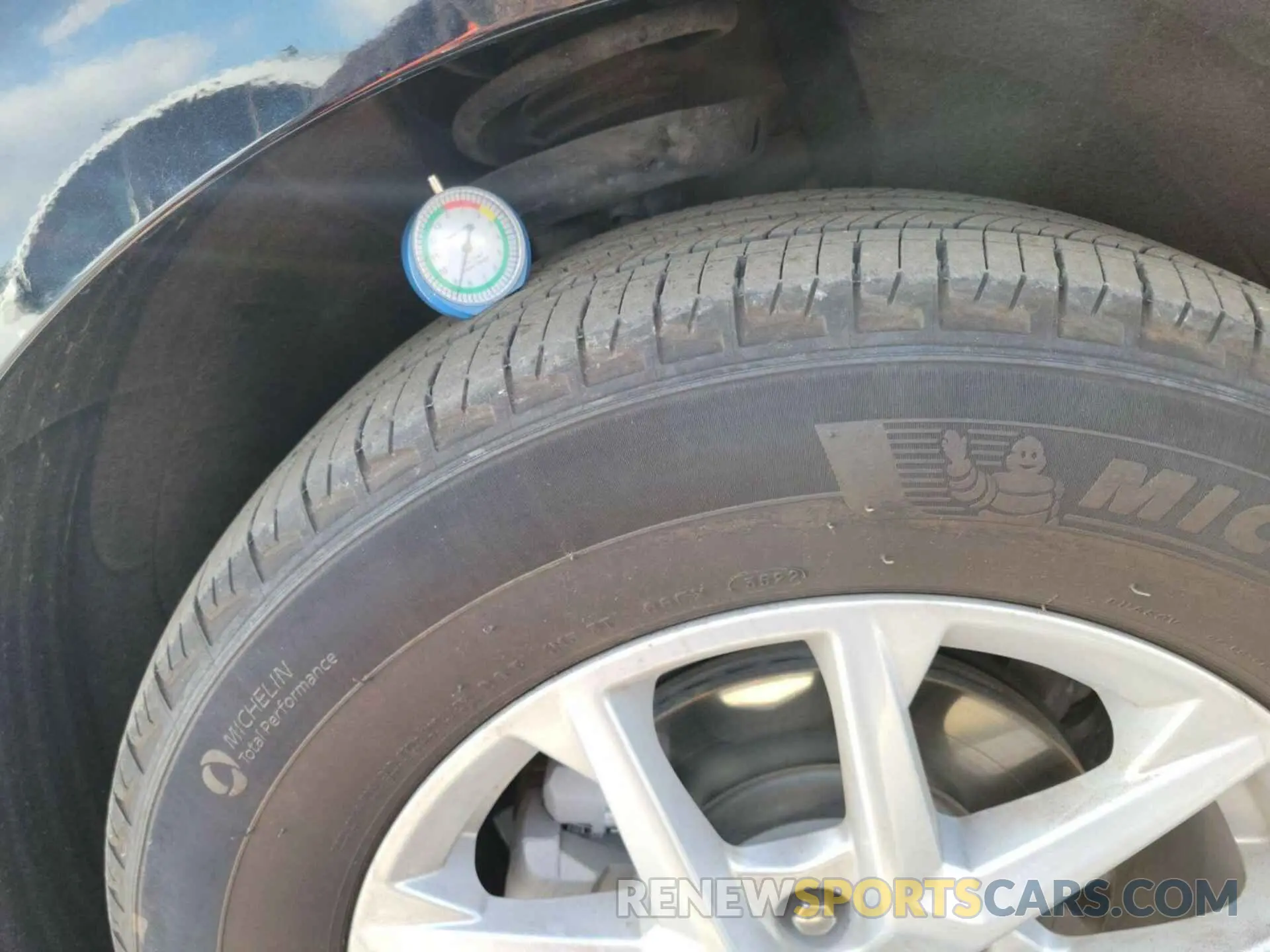 32 Photograph of a damaged car 3GNAXJEG1PL118221 CHEVROLET EQUINOX 2023