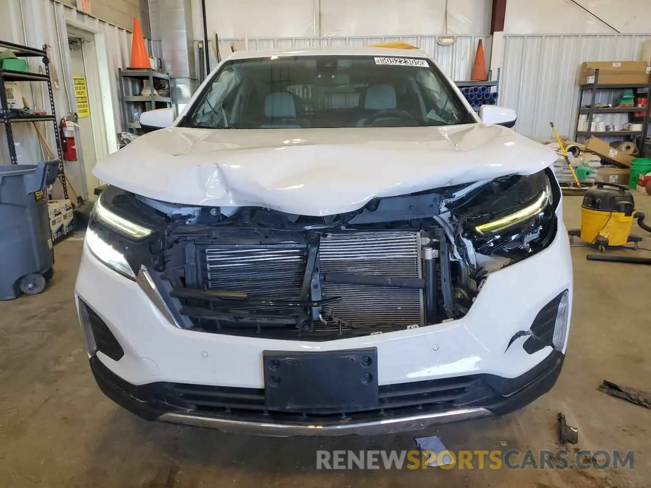 5 Photograph of a damaged car 3GNAXJEG1PL251920 CHEVROLET EQUINOX 2023