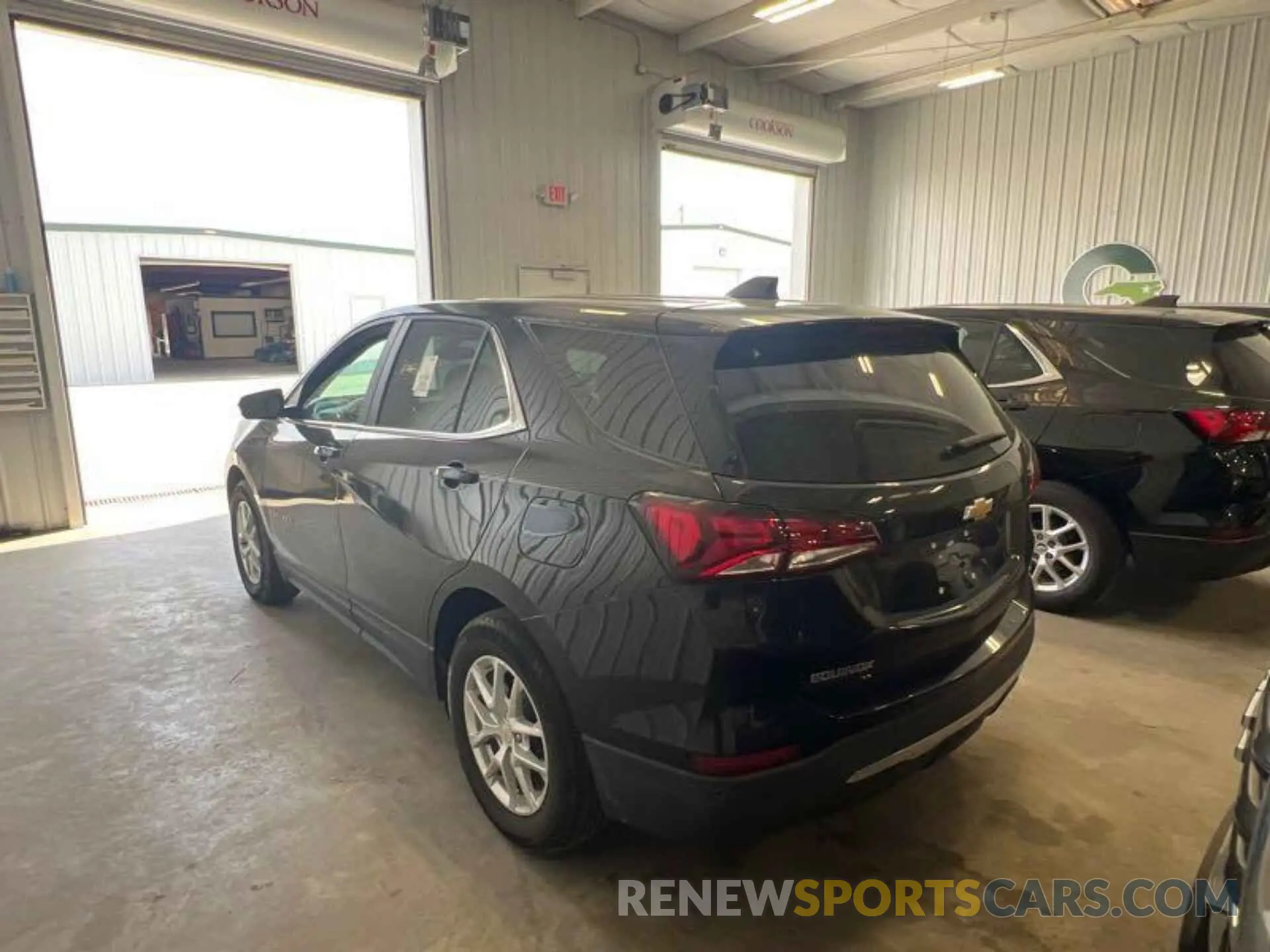 8 Photograph of a damaged car 3GNAXJEG2PL117336 CHEVROLET EQUINOX 2023