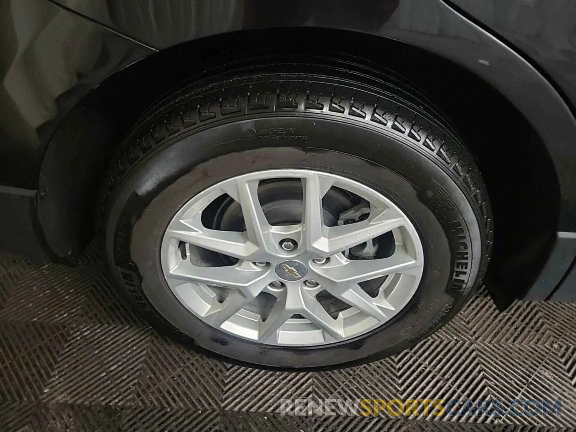 10 Photograph of a damaged car 3GNAXJEG3PL117068 CHEVROLET EQUINOX 2023