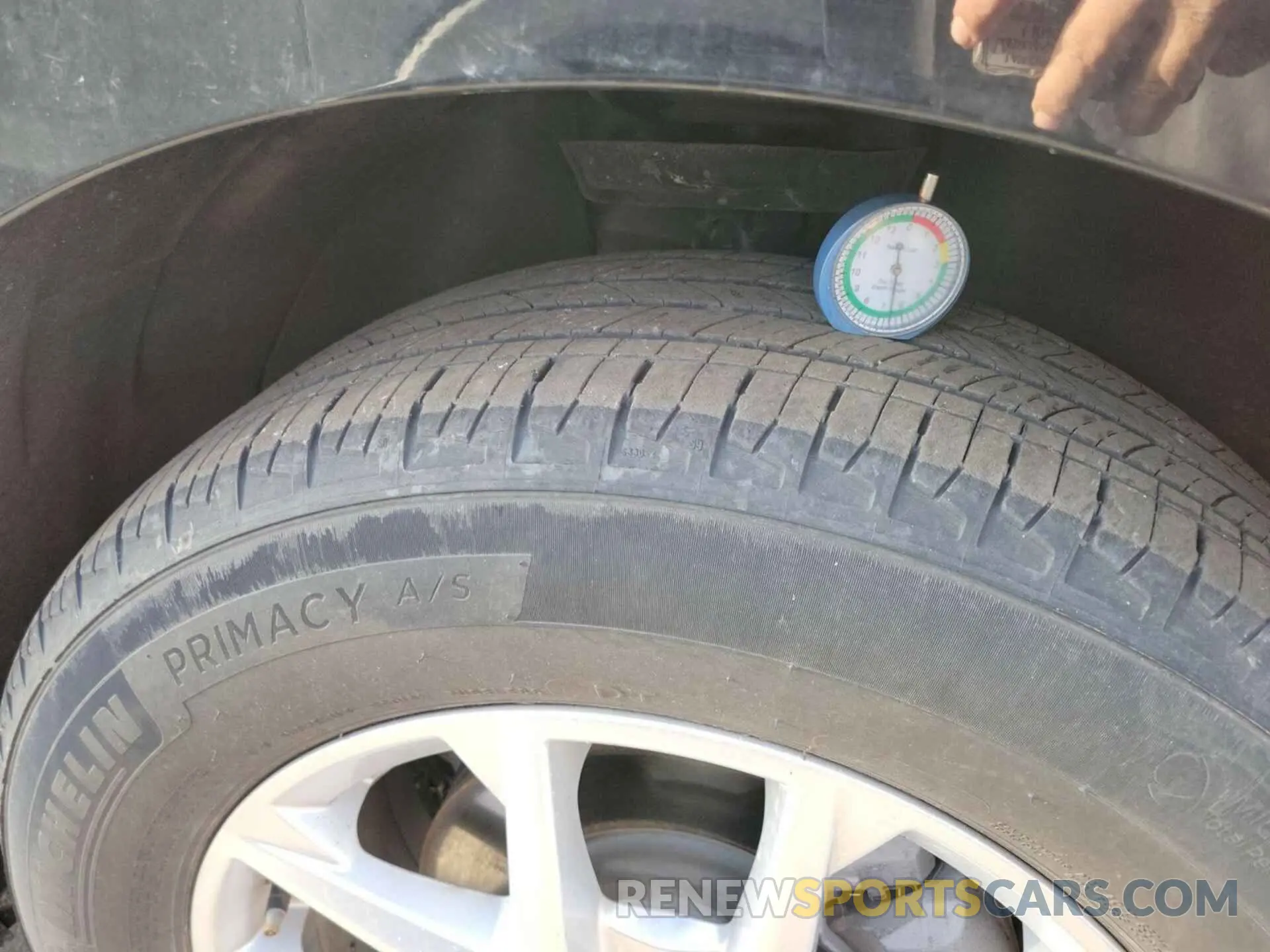 28 Photograph of a damaged car 3GNAXJEG3PL118057 CHEVROLET EQUINOX 2023