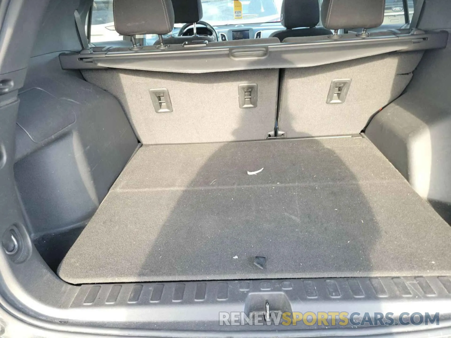 32 Photograph of a damaged car 3GNAXJEG3PL118057 CHEVROLET EQUINOX 2023