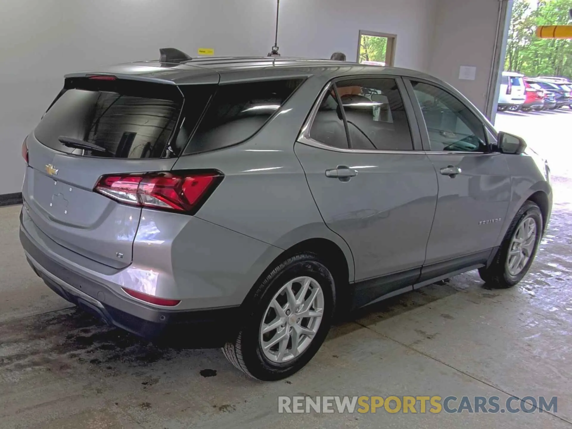 18 Photograph of a damaged car 3GNAXJEG3PL124831 CHEVROLET EQUINOX 2023