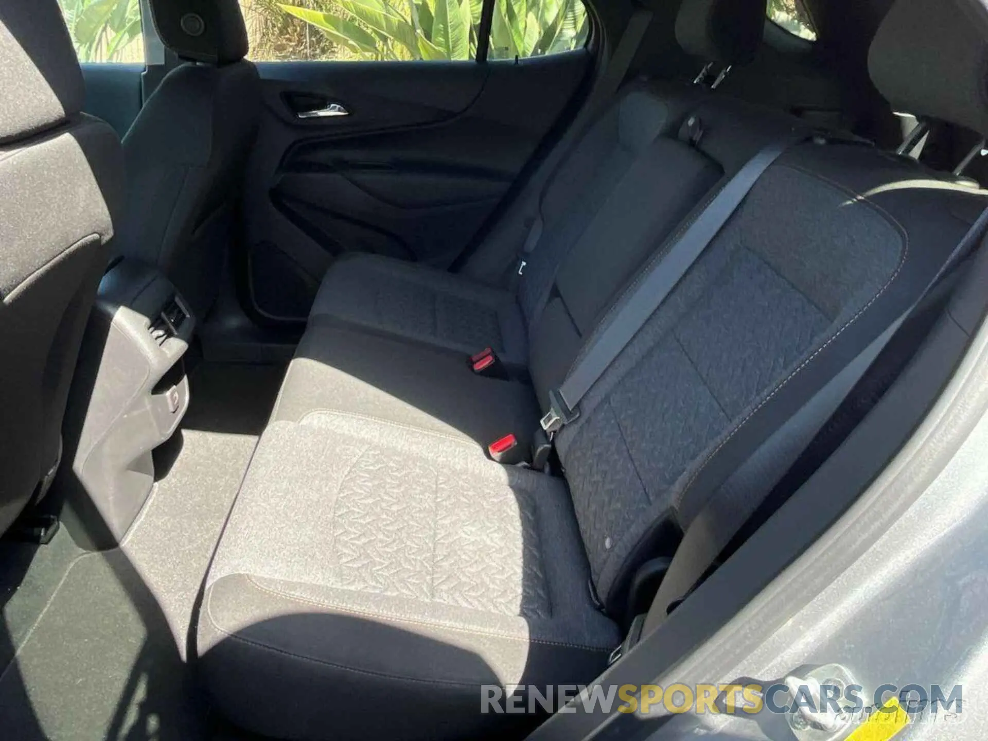 10 Photograph of a damaged car 3GNAXJEG3PL125073 CHEVROLET EQUINOX 2023