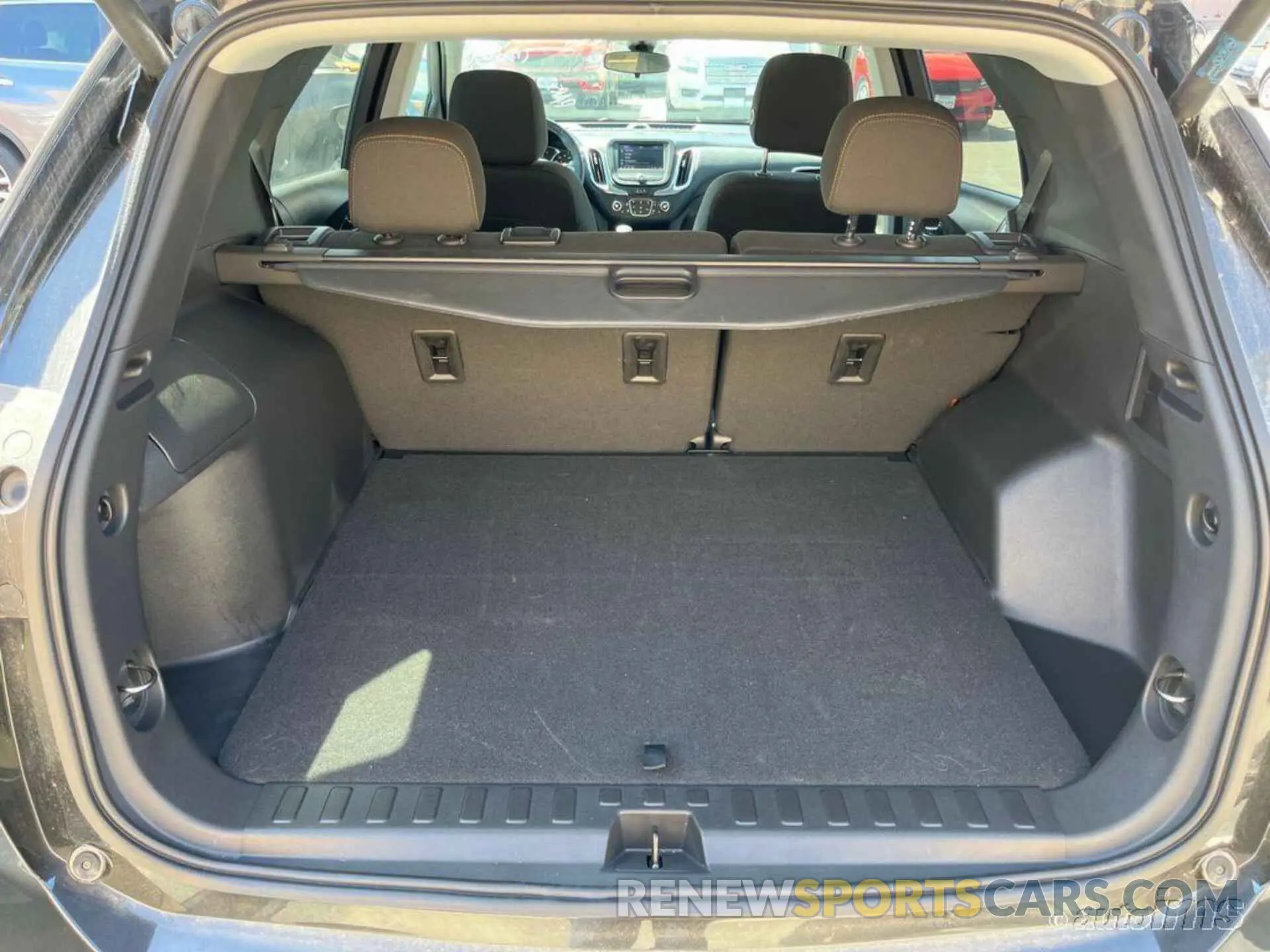 5 Photograph of a damaged car 3GNAXJEG3PL237632 CHEVROLET EQUINOX 2023