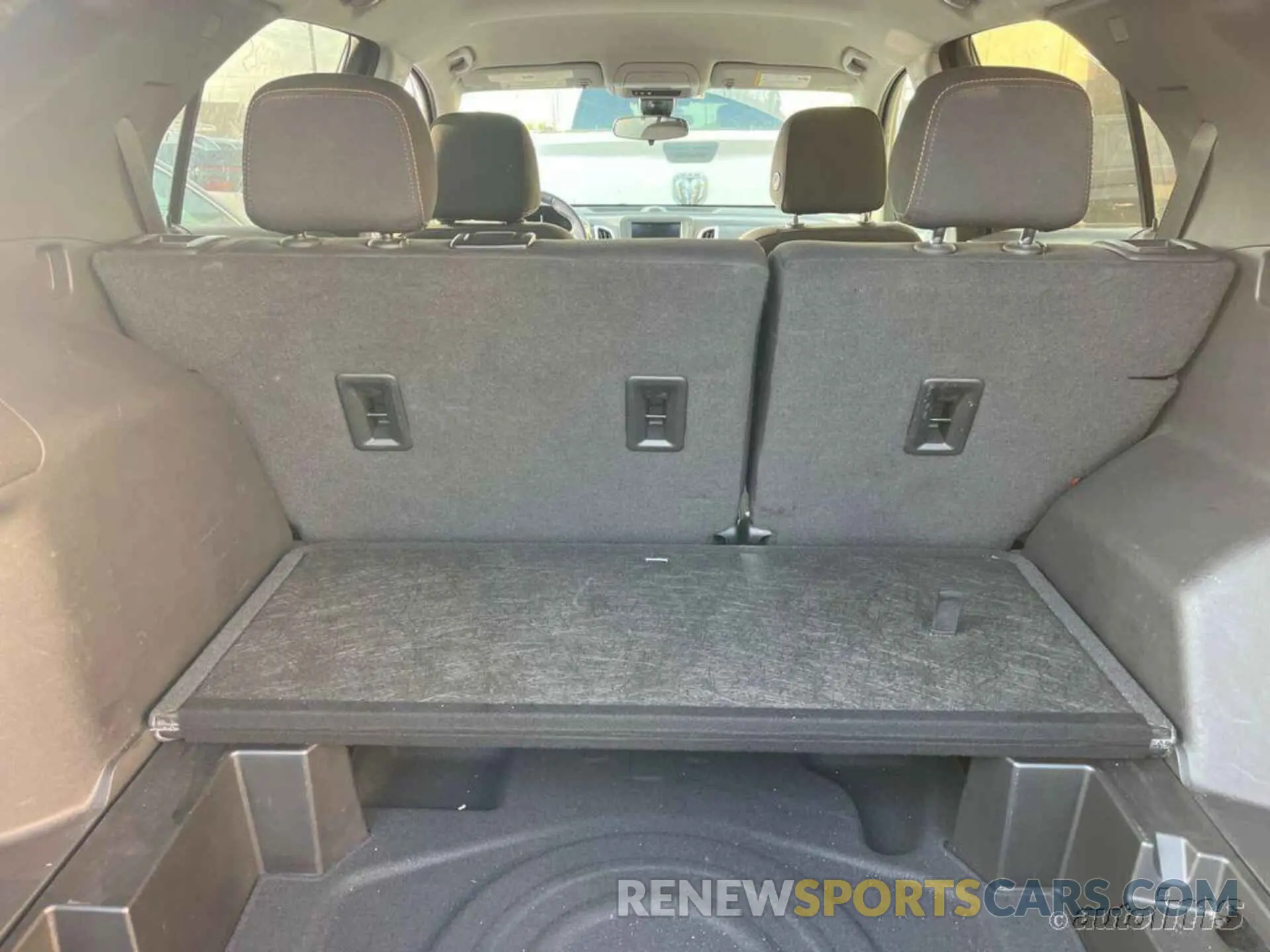 9 Photograph of a damaged car 3GNAXJEG4PL106418 CHEVROLET EQUINOX 2023