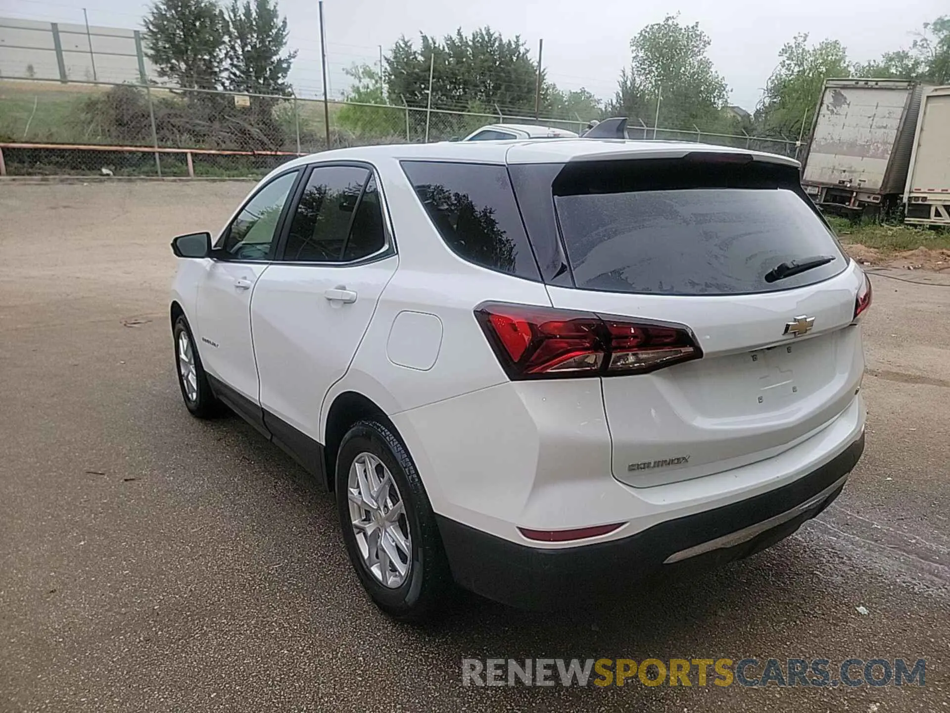 5 Photograph of a damaged car 3GNAXJEG4PL112493 CHEVROLET EQUINOX 2023