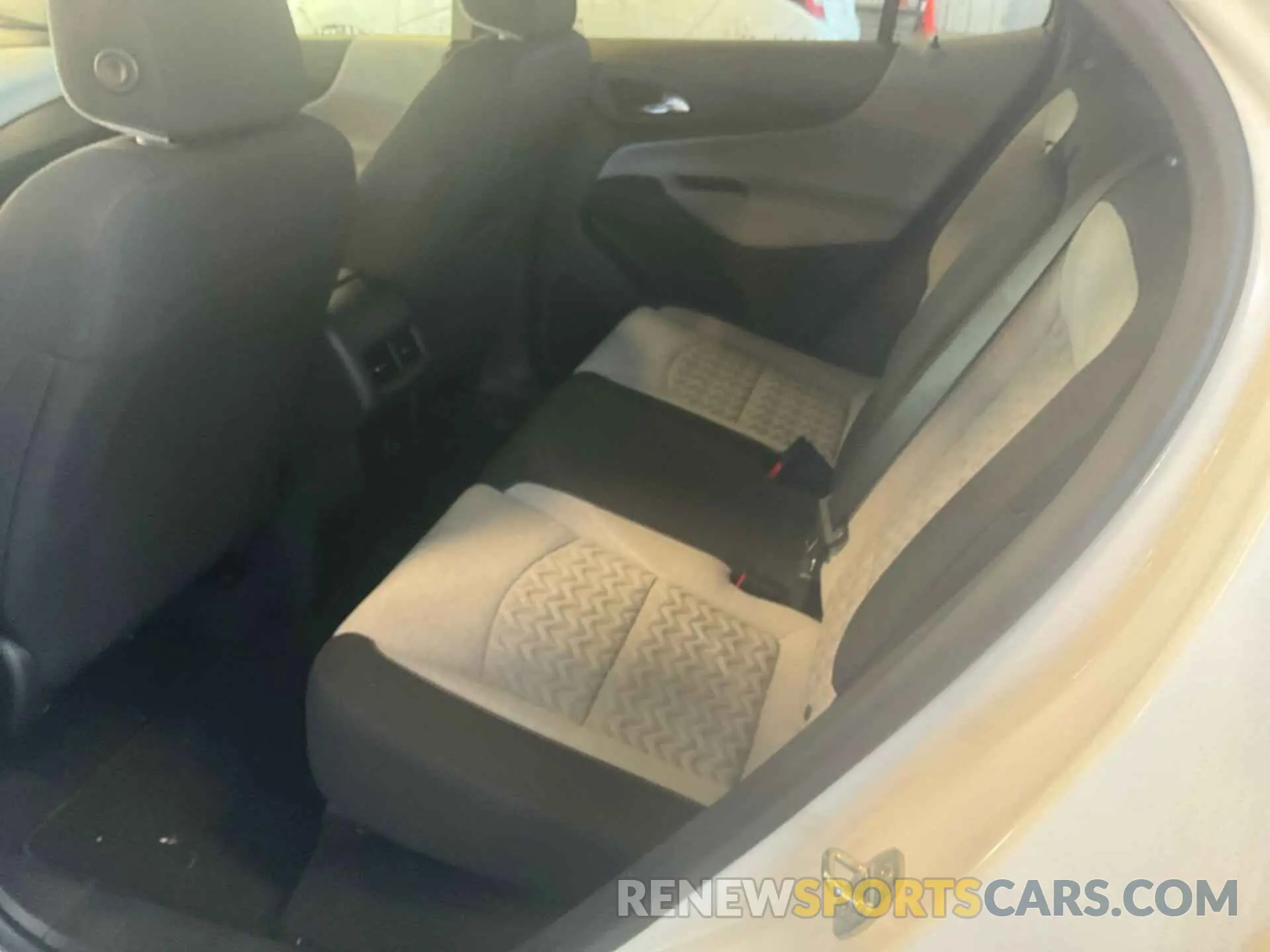 4 Photograph of a damaged car 3GNAXJEG4PL117404 CHEVROLET EQUINOX 2023