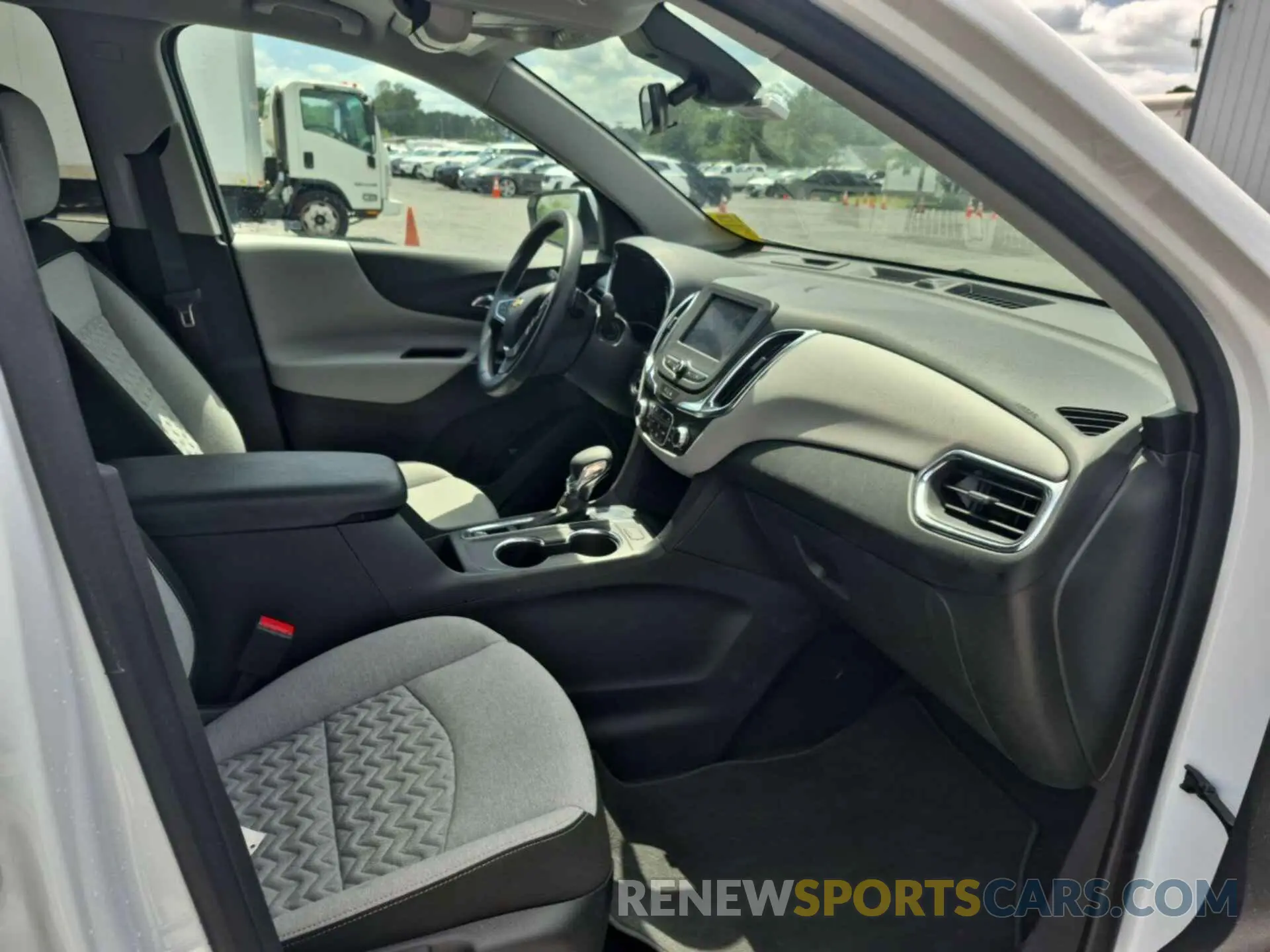 18 Photograph of a damaged car 3GNAXJEG4PS182212 CHEVROLET EQUINOX 2023
