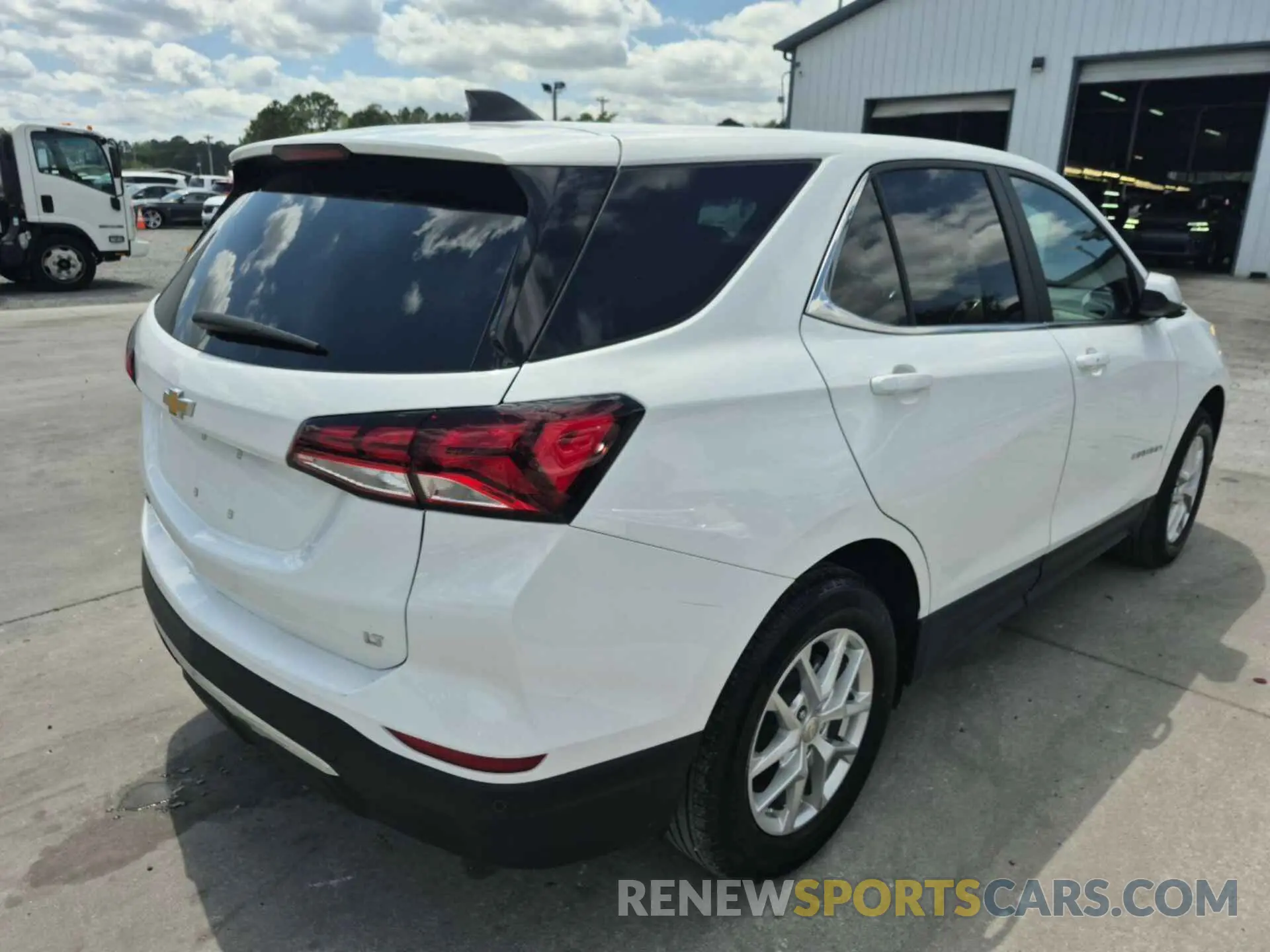 6 Photograph of a damaged car 3GNAXJEG4PS182212 CHEVROLET EQUINOX 2023