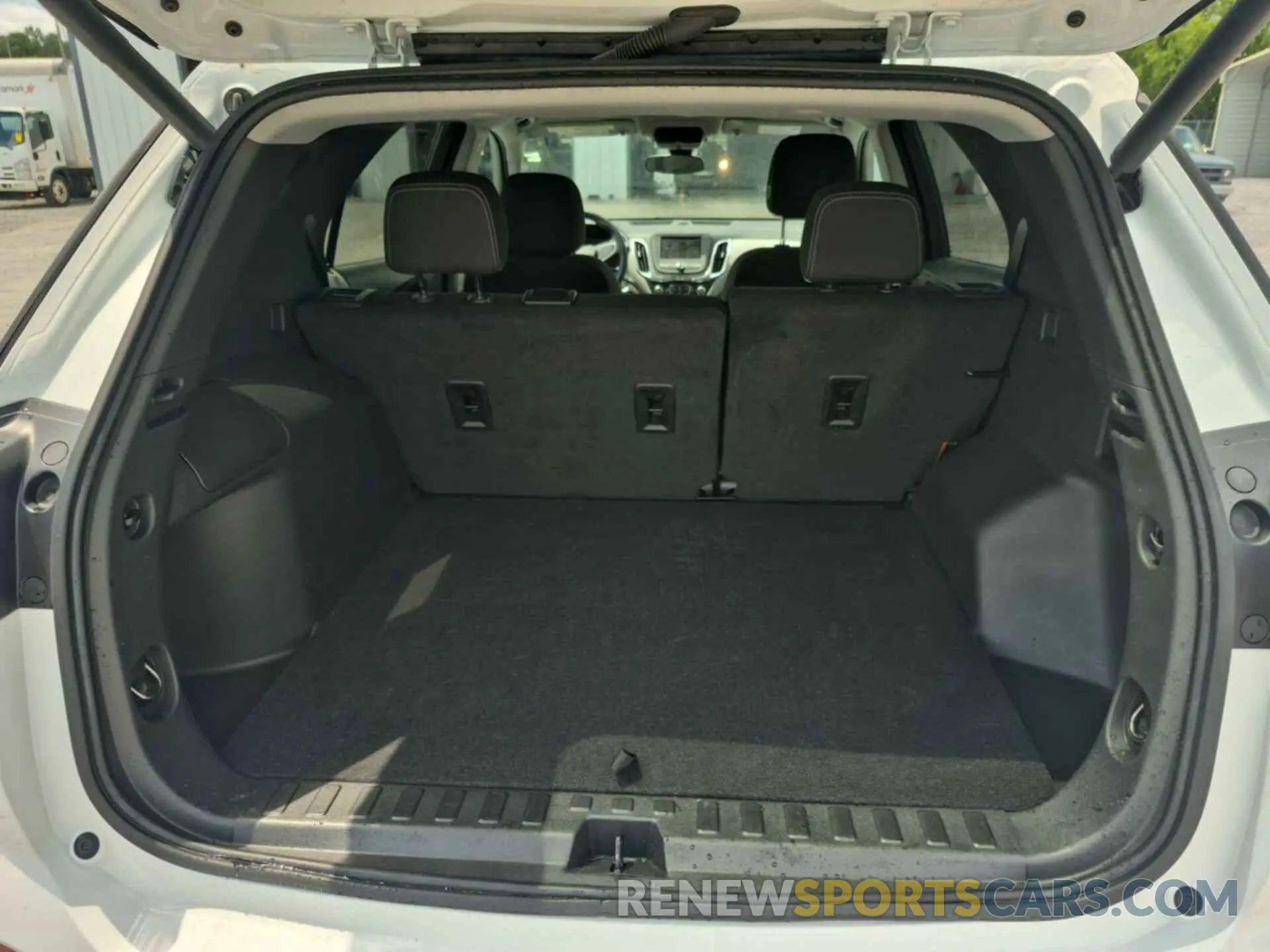 8 Photograph of a damaged car 3GNAXJEG4PS182212 CHEVROLET EQUINOX 2023