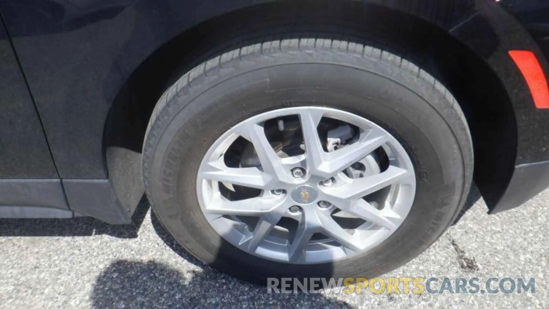 6 Photograph of a damaged car 3GNAXJEG5PL117492 CHEVROLET EQUINOX 2023