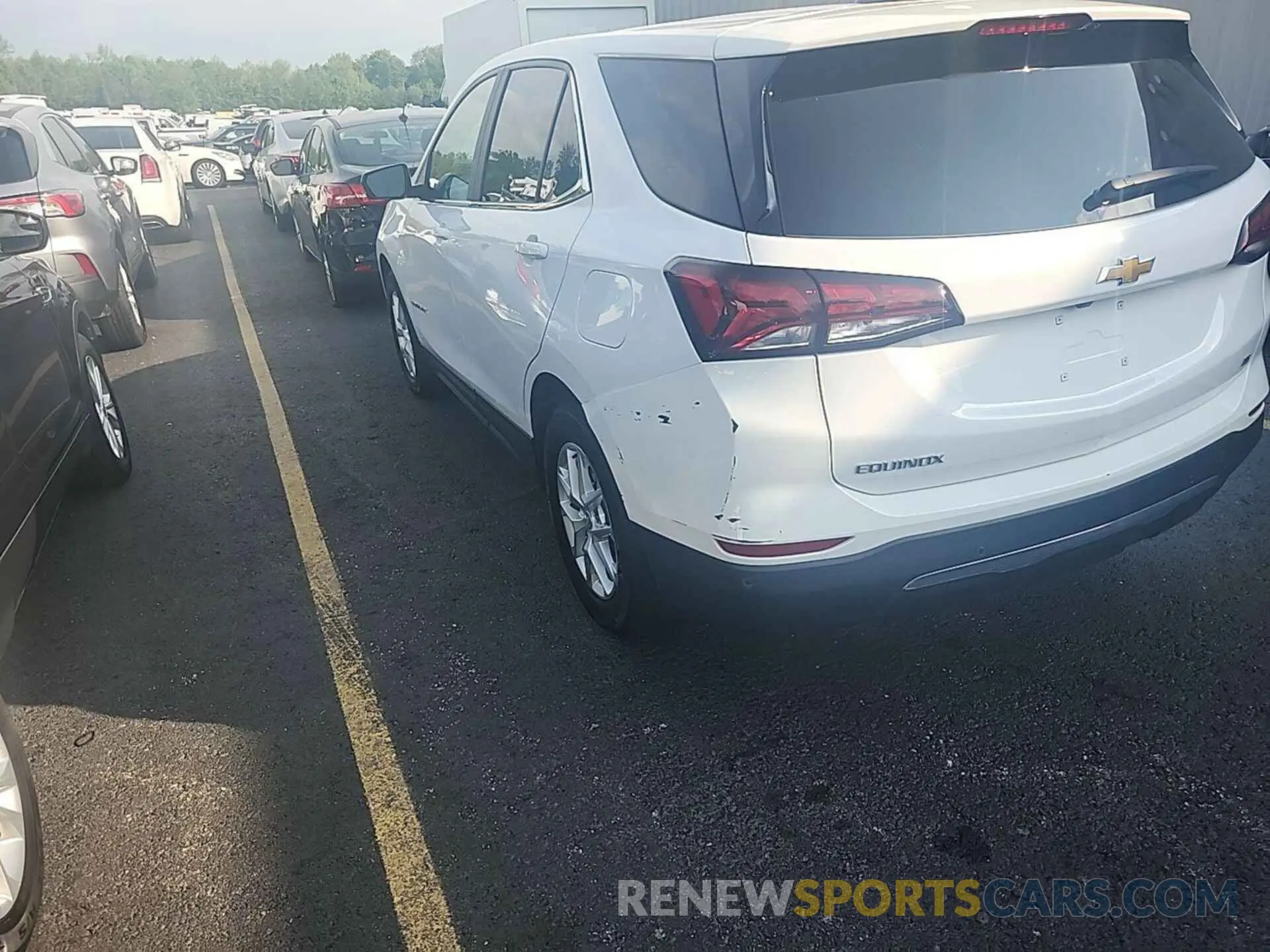 8 Photograph of a damaged car 3GNAXJEG5PL117752 CHEVROLET EQUINOX 2023