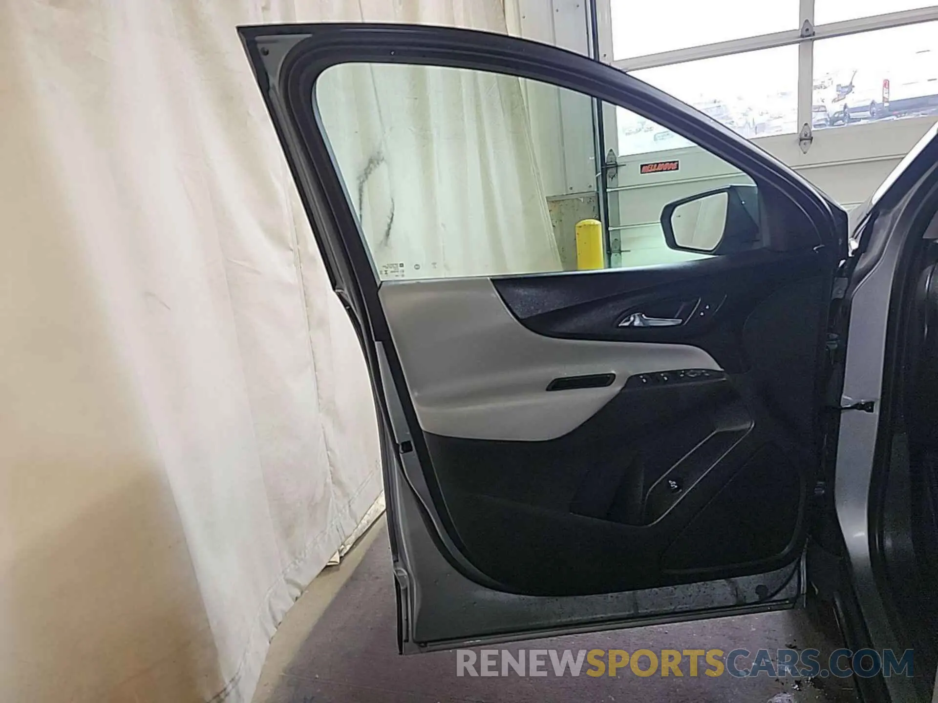 9 Photograph of a damaged car 3GNAXJEG5PS209546 CHEVROLET EQUINOX 2023