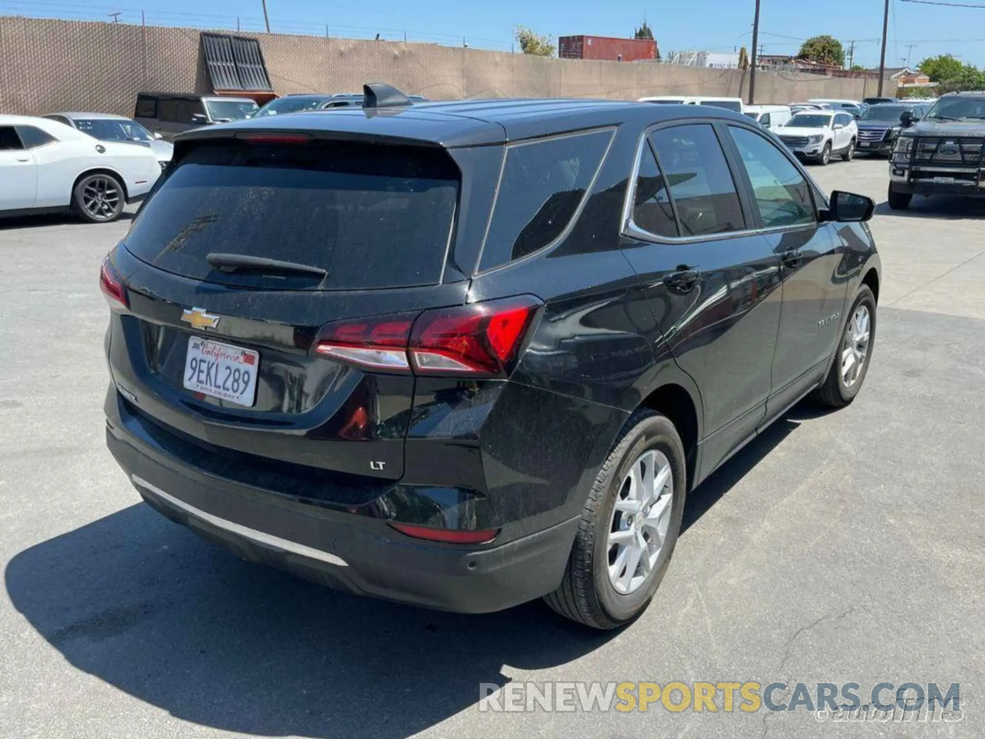 9 Photograph of a damaged car 3GNAXJEG7PL113637 CHEVROLET EQUINOX 2023
