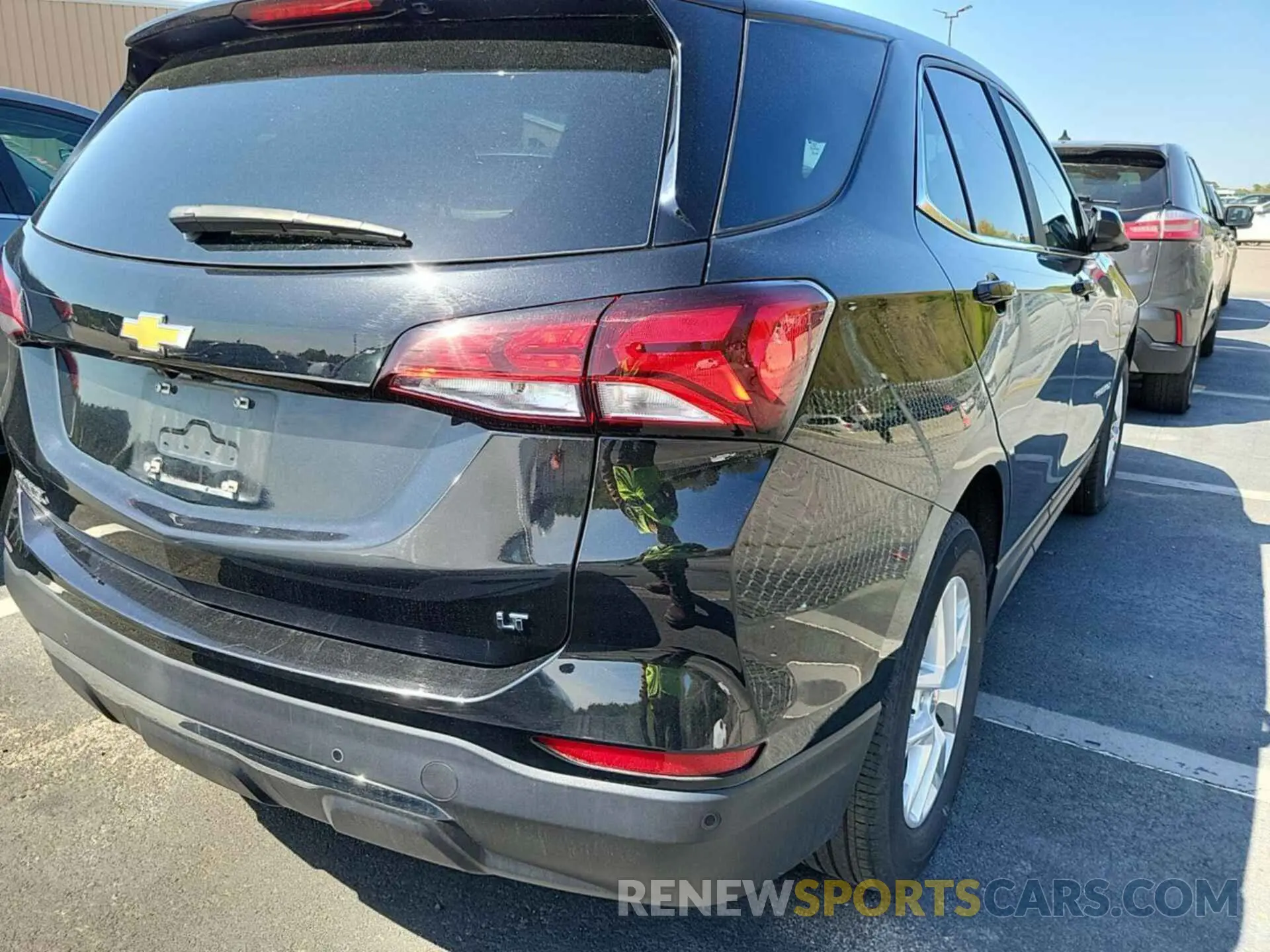 6 Photograph of a damaged car 3GNAXJEG7PL117364 CHEVROLET EQUINOX 2023