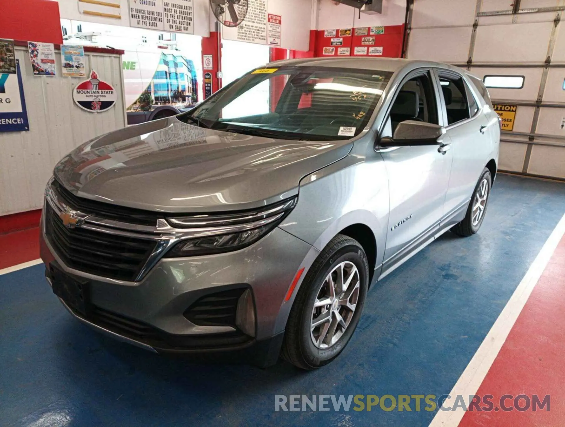 29 Photograph of a damaged car 3GNAXJEG7PL124170 CHEVROLET EQUINOX 2023