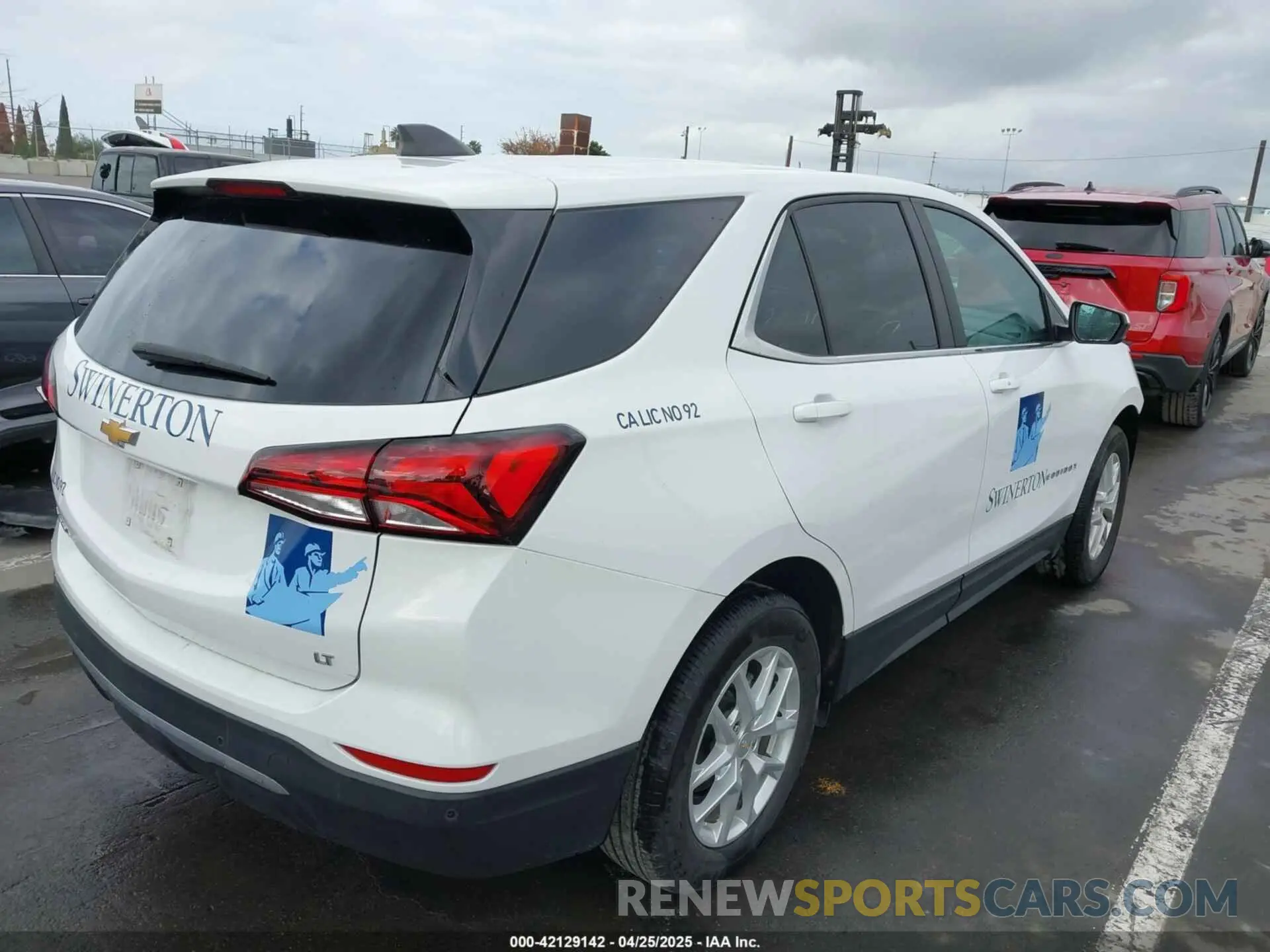 4 Photograph of a damaged car 3GNAXJEG7PL252165 CHEVROLET EQUINOX 2023