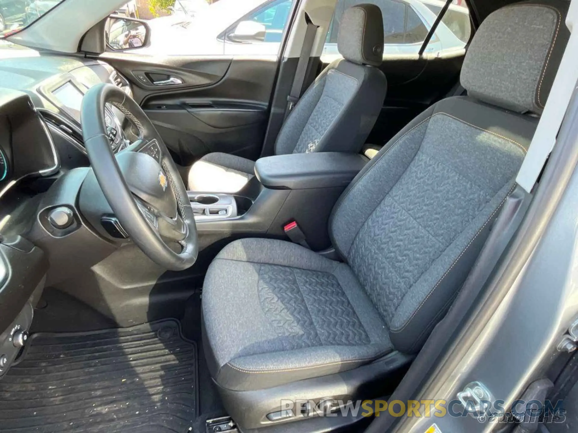 4 Photograph of a damaged car 3GNAXJEG8PL125330 CHEVROLET EQUINOX 2023