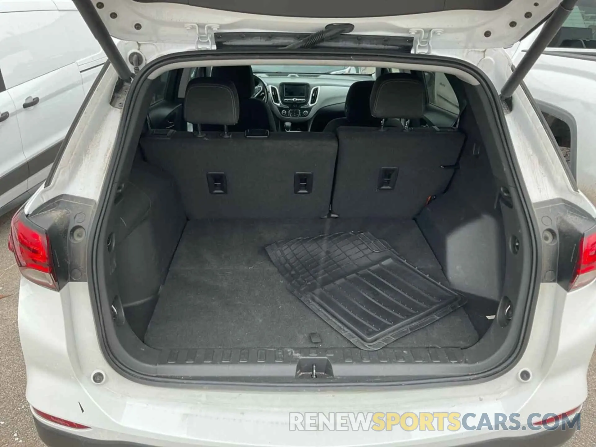 9 Photograph of a damaged car 3GNAXJEG9PL112540 CHEVROLET EQUINOX 2023