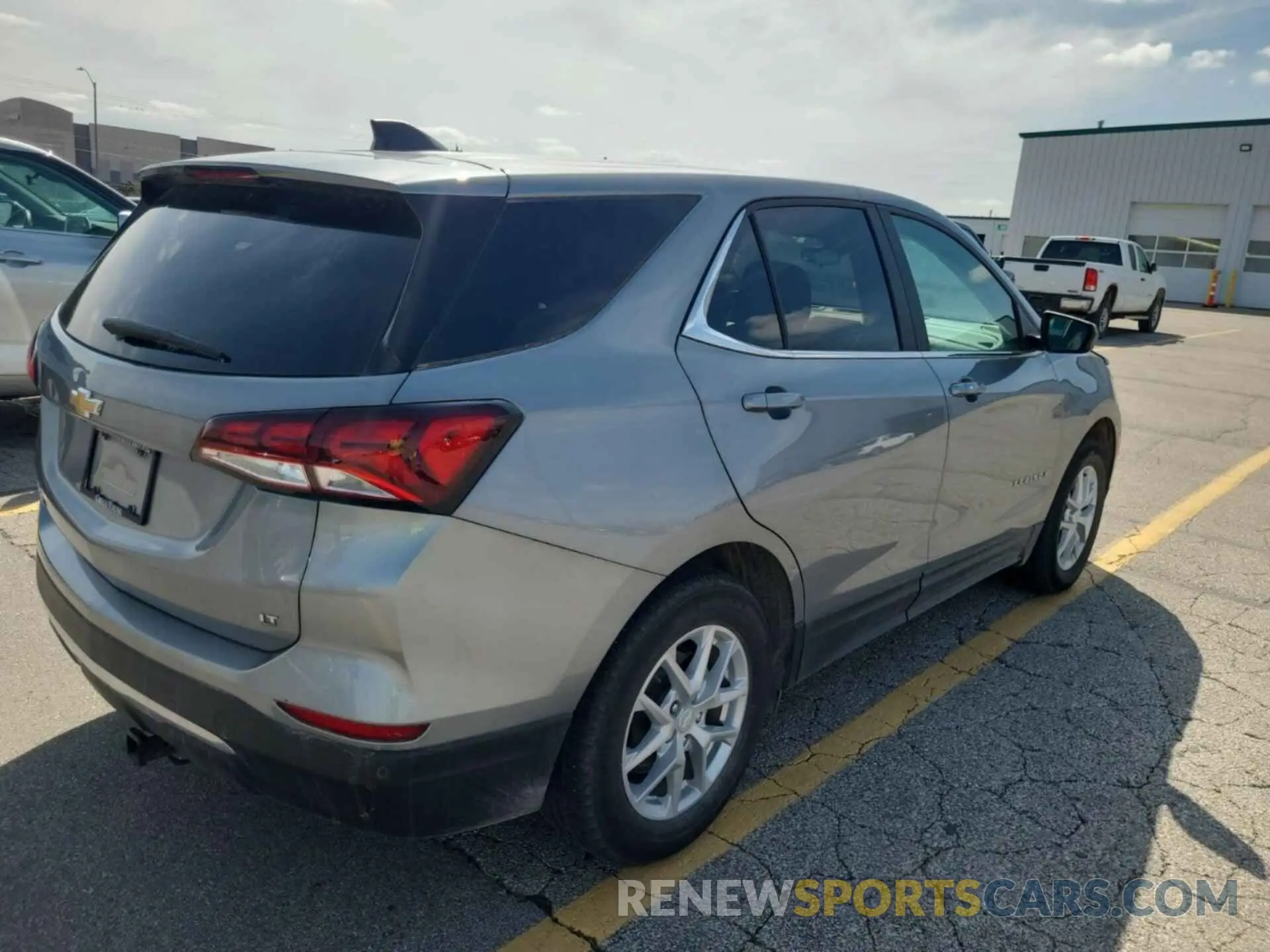 8 Photograph of a damaged car 3GNAXJEG9PL125319 CHEVROLET EQUINOX 2023